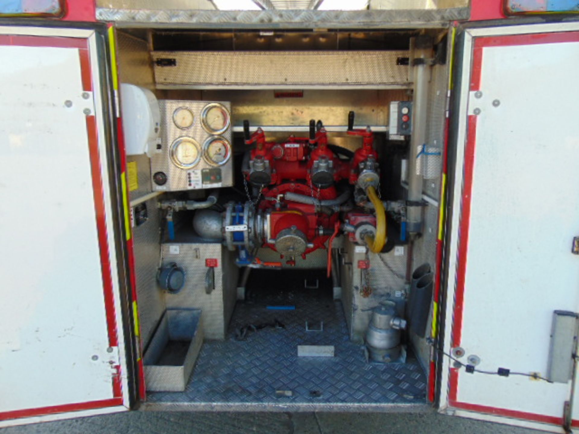 Scania 94D 260 / Emergency One Fire Engine - Image 17 of 40