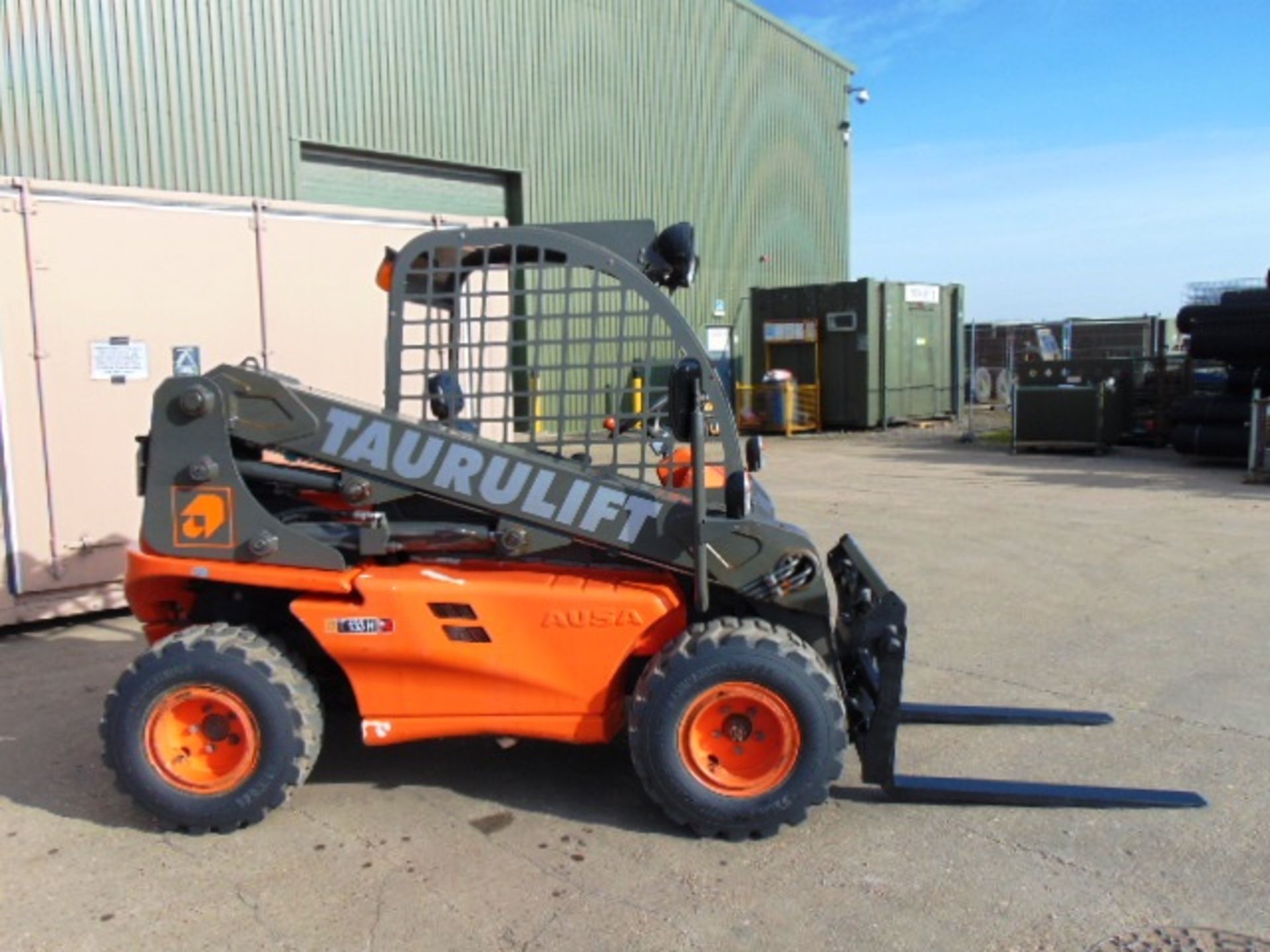 2010 Ausa Taurulift T133H 4WD Compact Forklift with Pallet Tines - Image 5 of 23