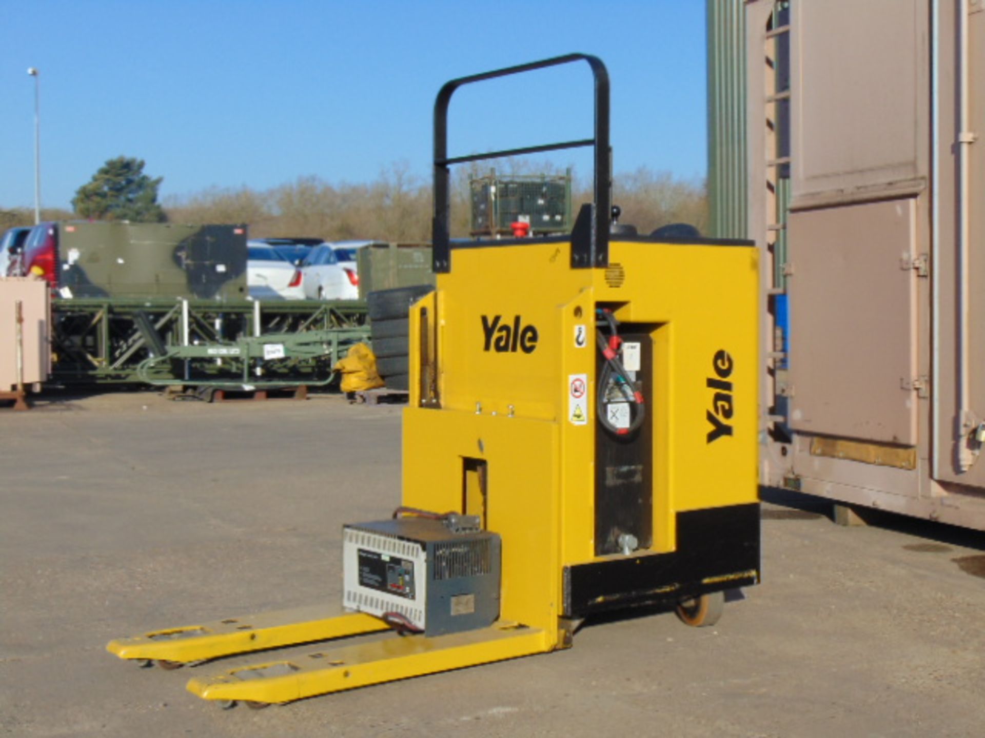 2012 Yale MP20T 2000Kg Electric Sit On Pallet Truck C/W Charger