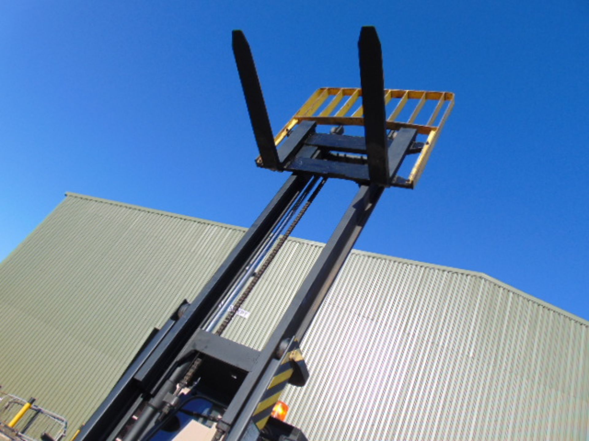 Hyster H4.00 XLS Counter Balance Diesel Forklift - Image 4 of 21