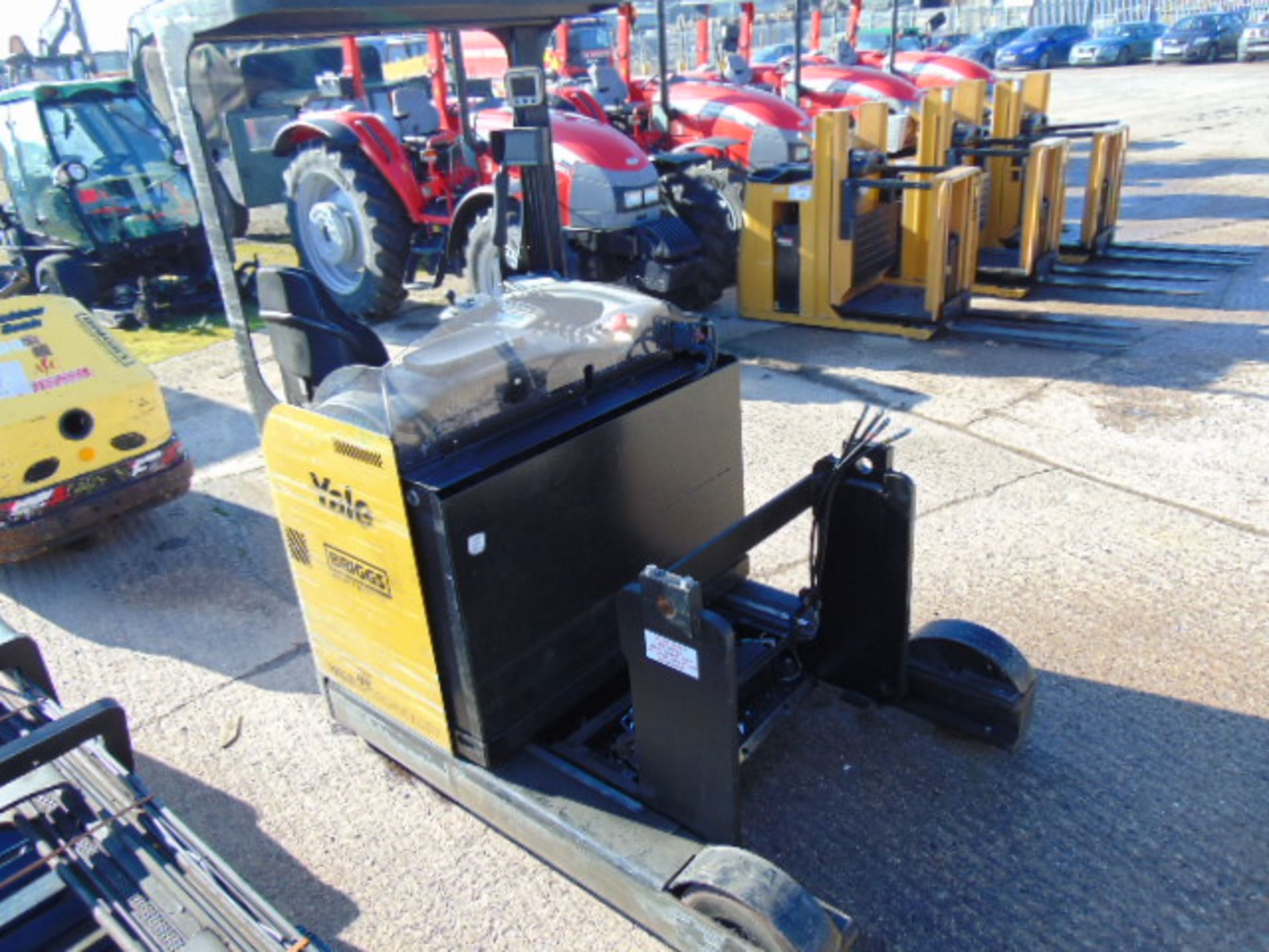 2013 Yale MR20HD Electric Reach Fork Lift Truck - Image 5 of 19
