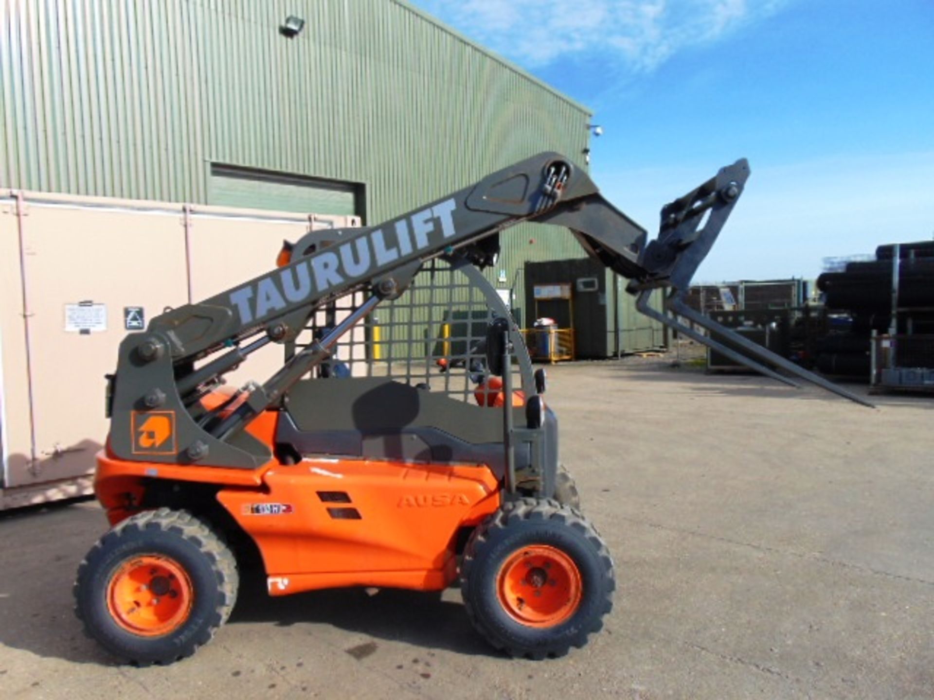 2010 Ausa Taurulift T133H 4WD Compact Forklift with Pallet Tines - Image 14 of 23