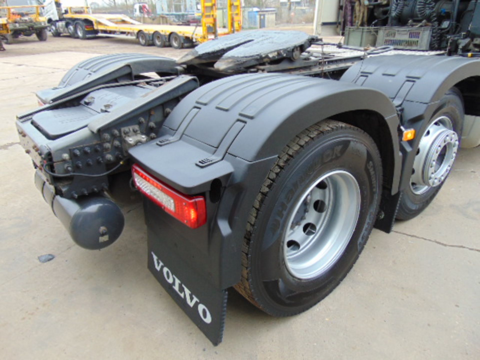 2015 Volvo FH 500 Globetrotter 6x2 44ton Tractor unit - Image 10 of 30