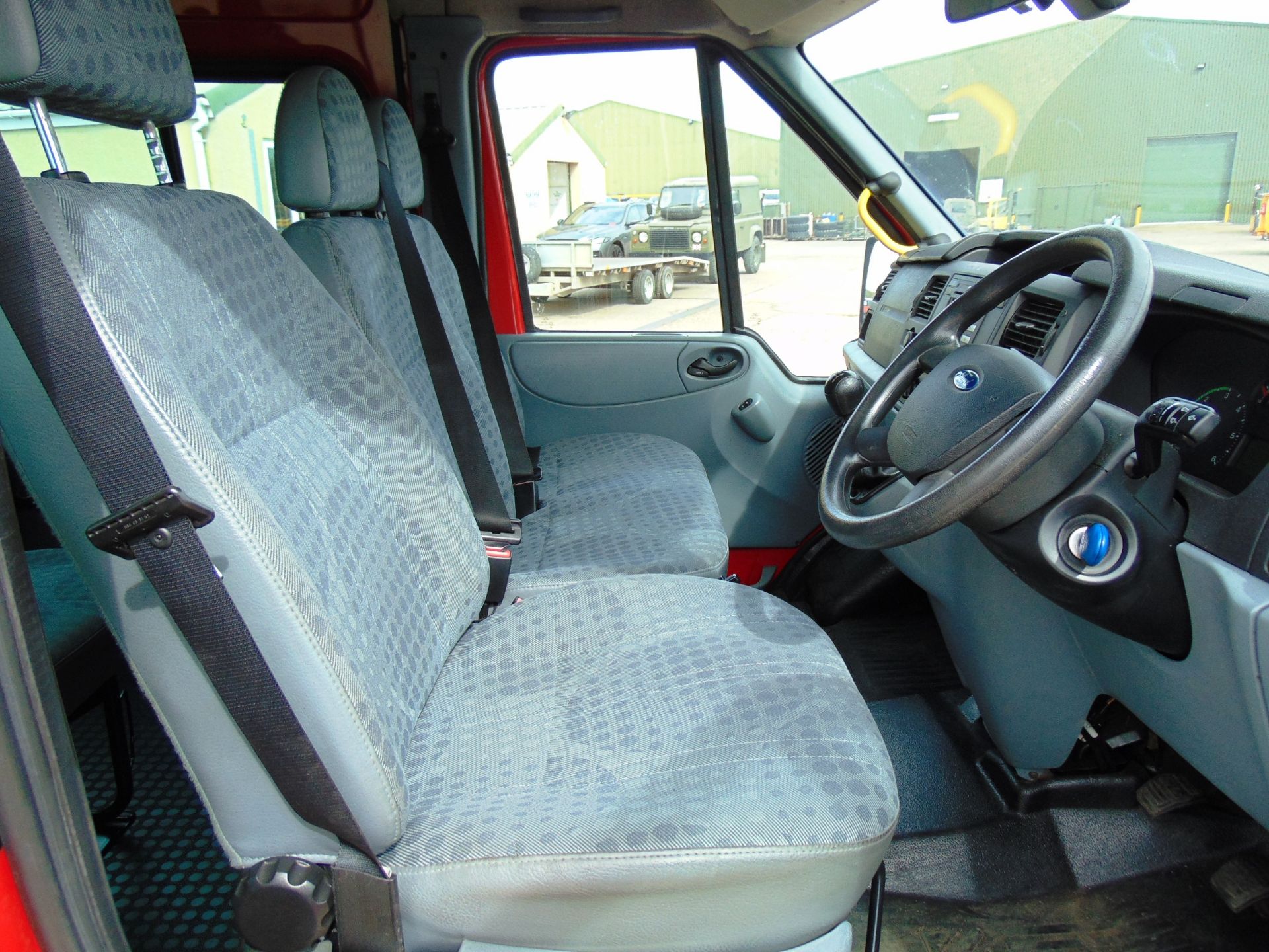 Ford Transit RWD 16 Seat Minibus - Bild 10 aus 27