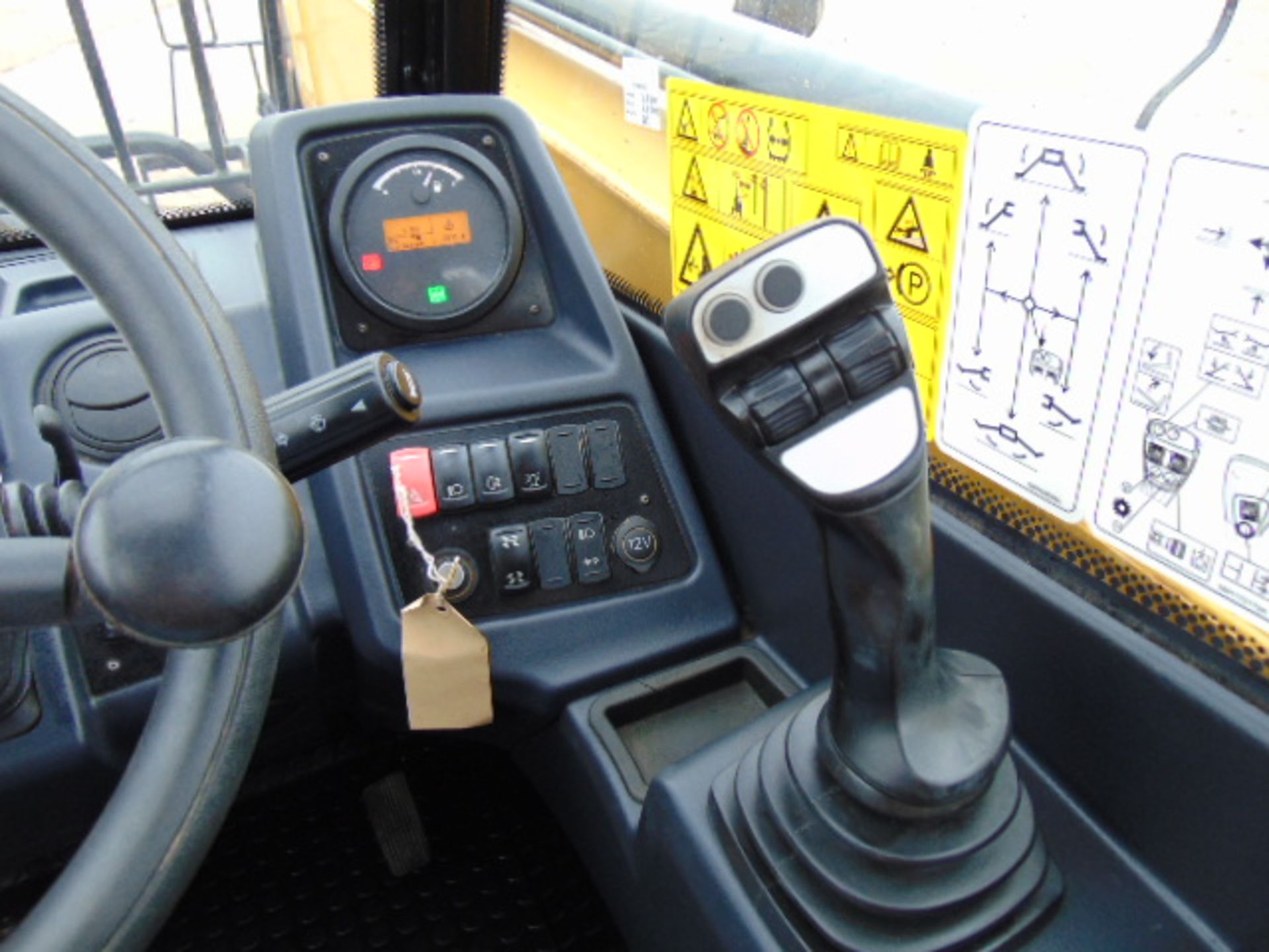 2014 Caterpillar TH414C GC 3.6 ton Telehandler - Image 17 of 23