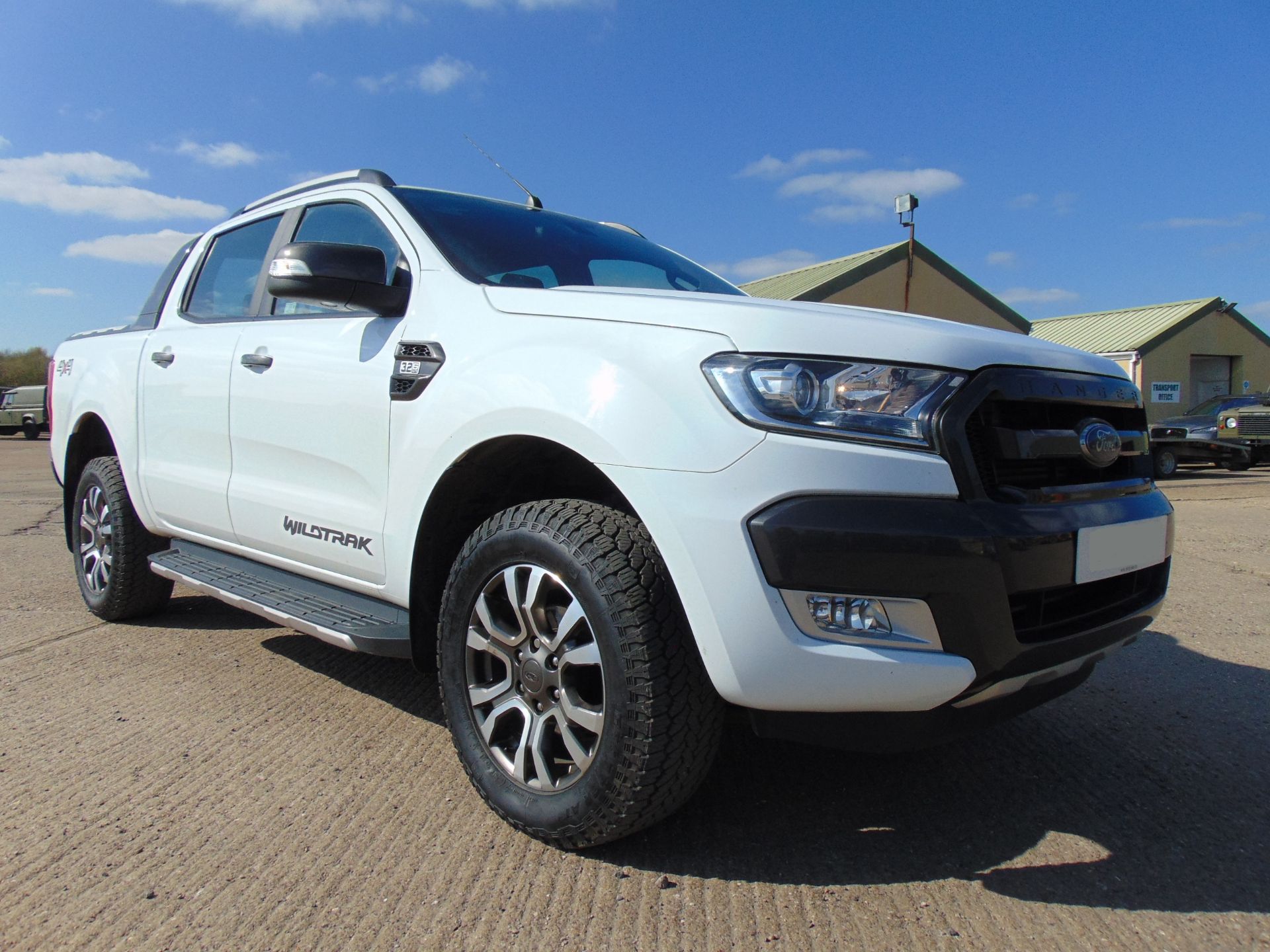 2016 Ford Ranger 3.2 Wildtrak 4x4 Double Cab Pickup in Frozen white - Bild 9 aus 36