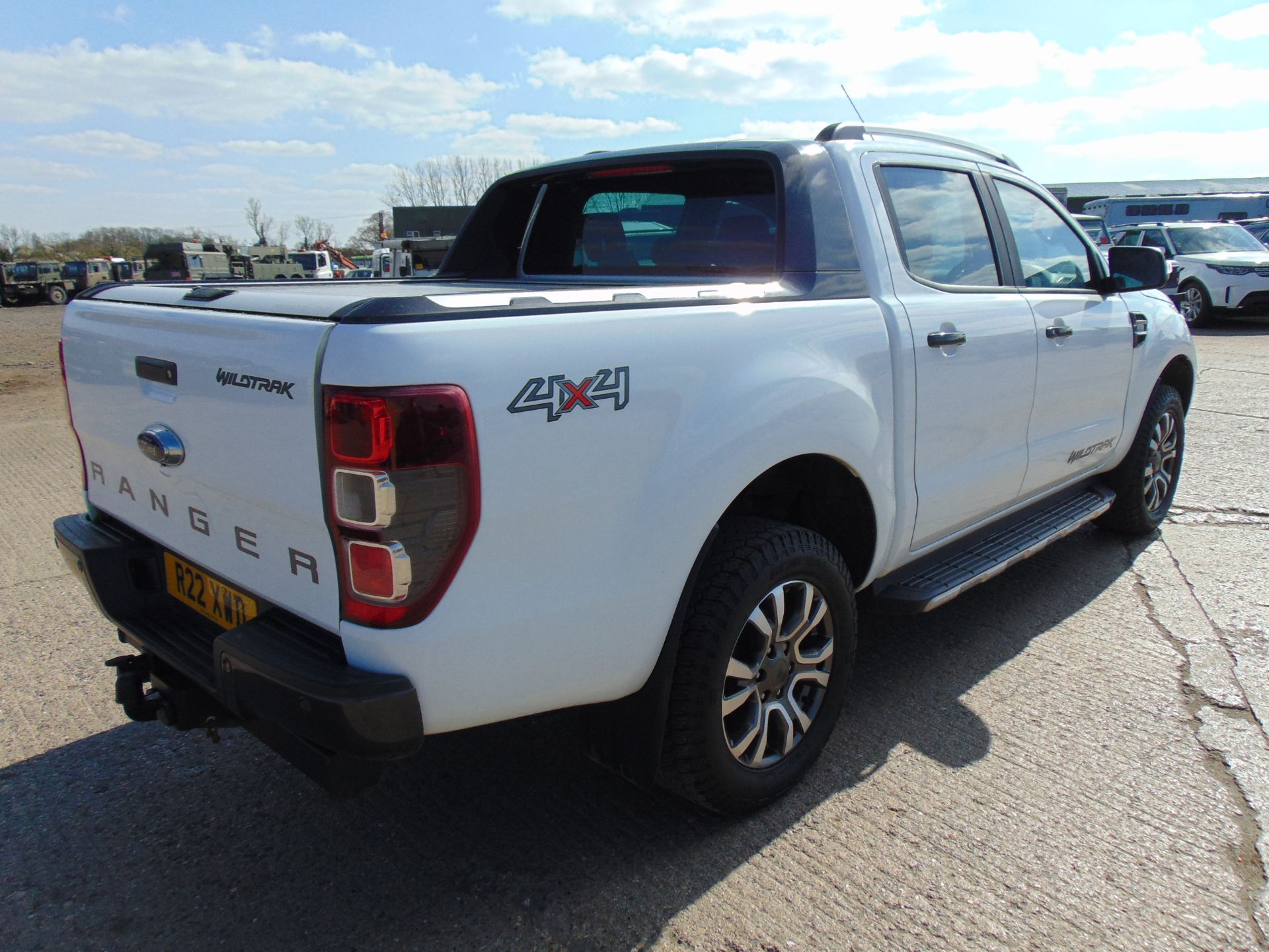 2016 Ford Ranger 3.2 Wildtrak 4x4 Double Cab Pickup in Frozen white - Image 6 of 36