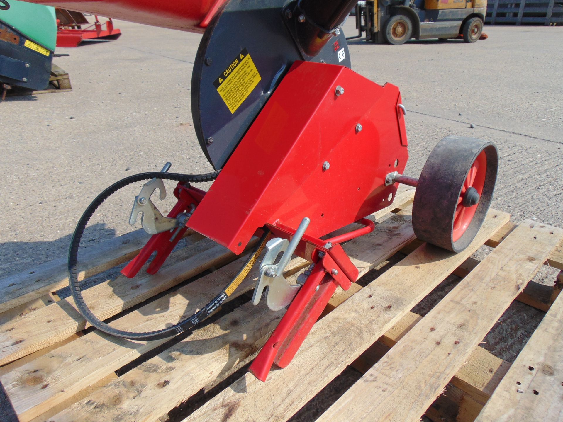 Countax Ride On Mower PTO Chipper/ Shredder Attachment - Image 6 of 10