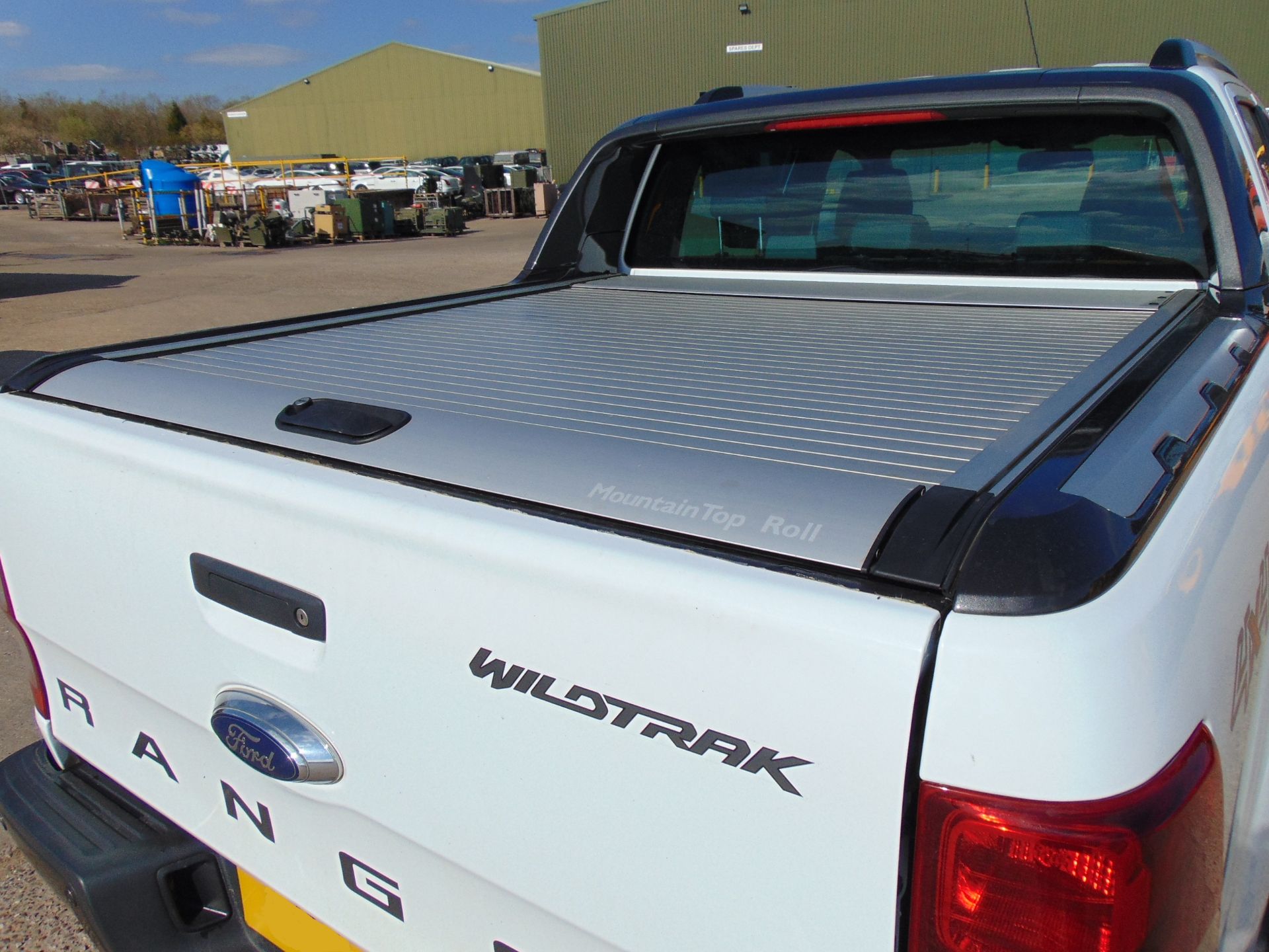 2016 Ford Ranger 3.2 Wildtrak 4x4 Double Cab Pickup in Frozen white - Image 14 of 36