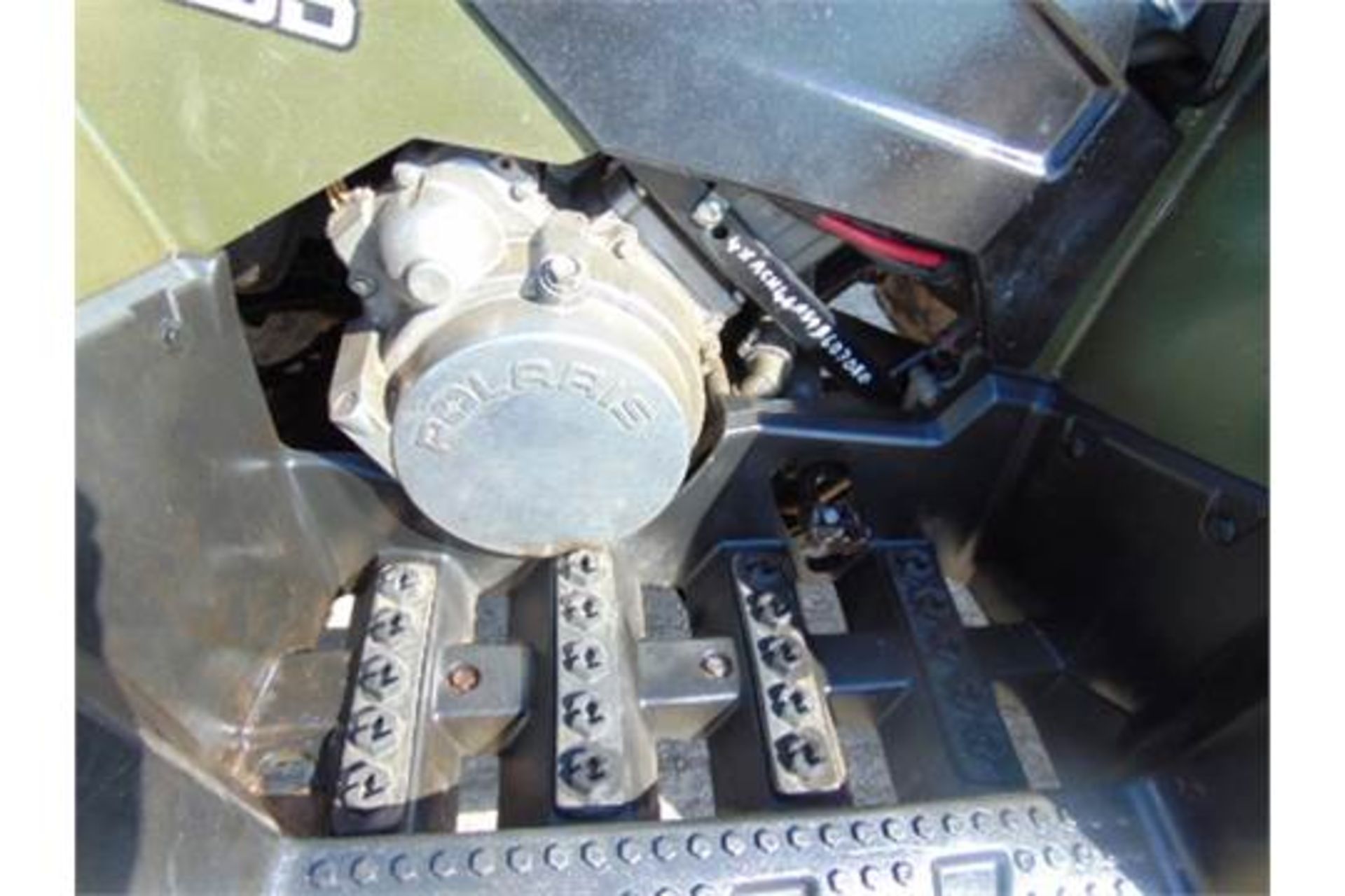 Polaris Sportsman 400 HO 4WD Quad Bike - Image 16 of 21