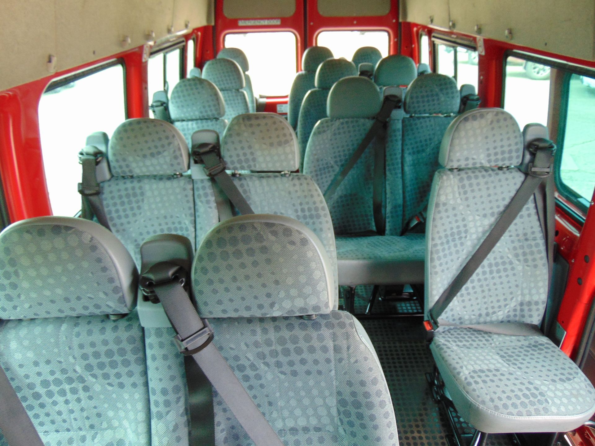 Ford Transit RWD 16 Seat Minibus - Bild 19 aus 27