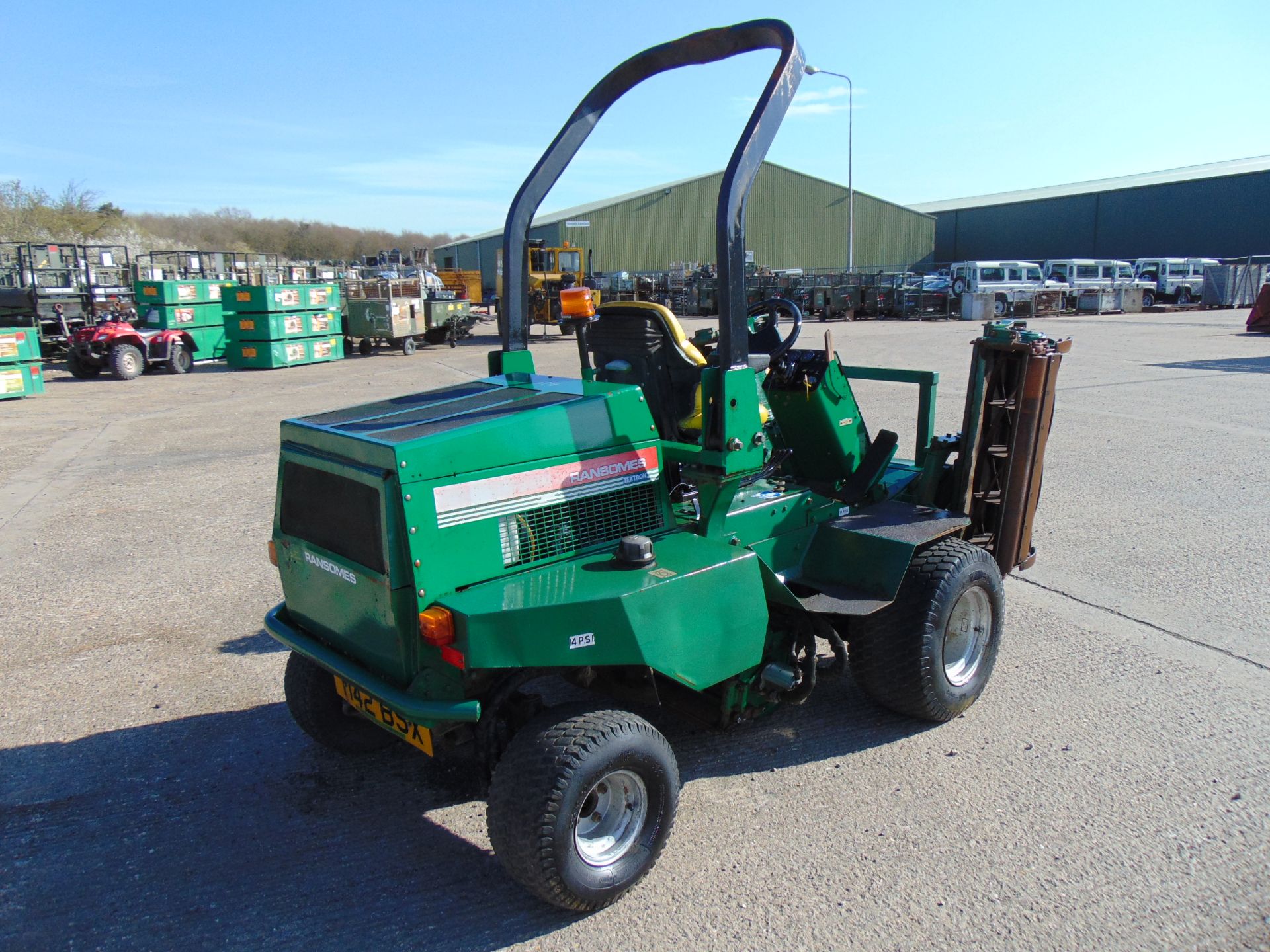 Ransomes Parkway 2250 Triple Gang Ride On Mower ONLY 269 Hours! - Bild 6 aus 19