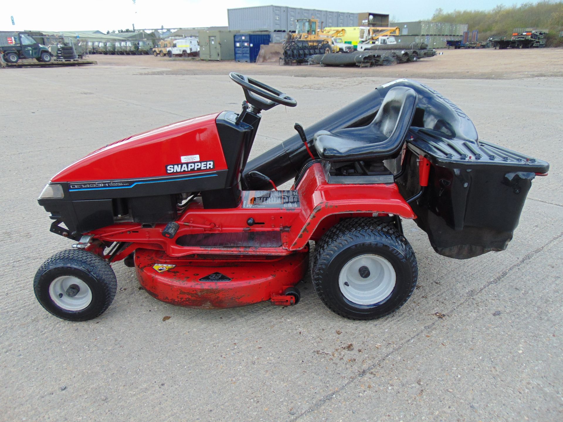 Snapper LE1433H Ride On Mower - Bild 4 aus 14