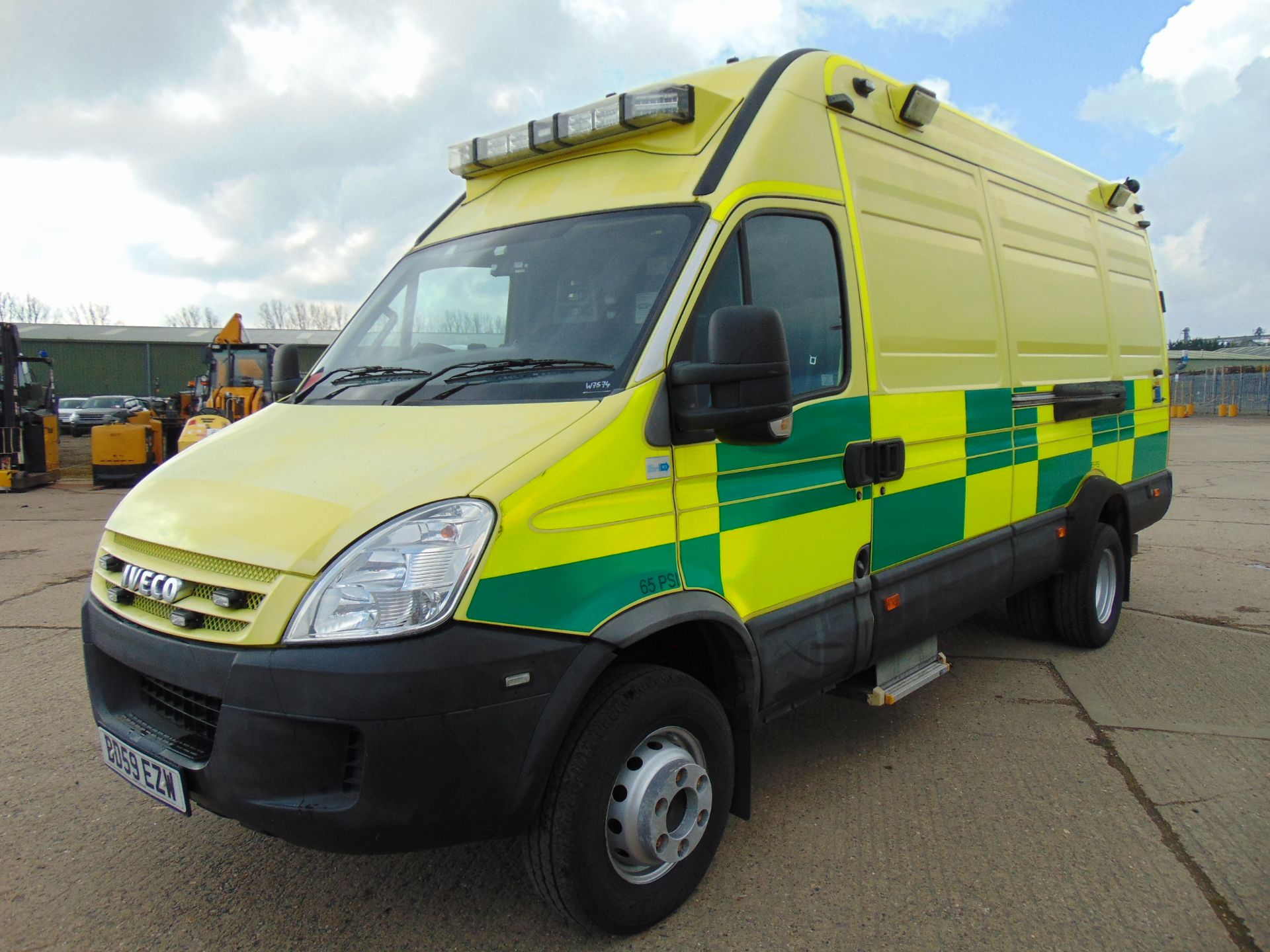 2010 Iveco Daily 65C18 3.0 HPT Long Wheel Base High roof panel van ONLY 8,667 miles! - Bild 3 aus 28