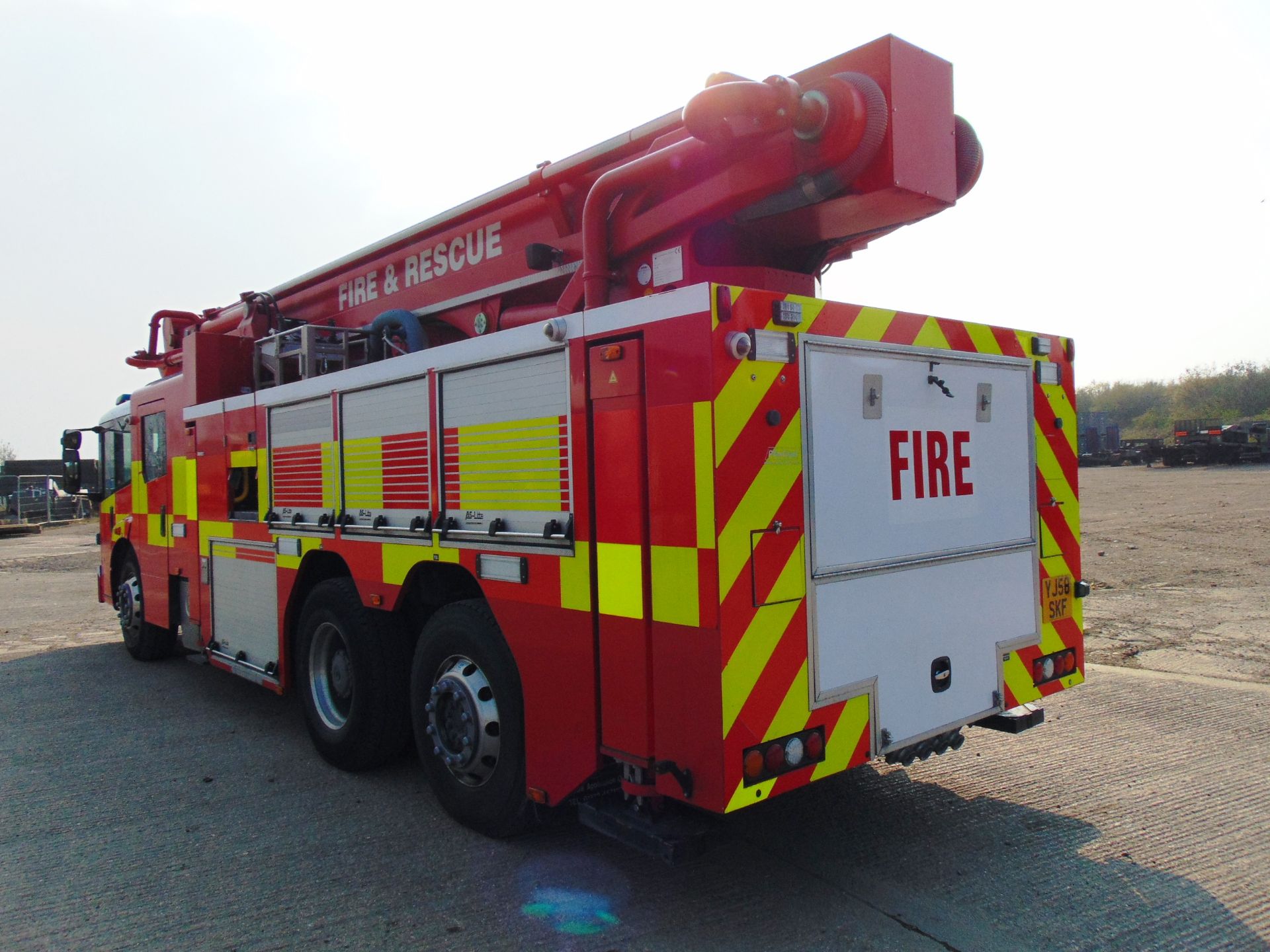 2008 Mercedes Econic CARP (Combined Aerial Rescue Pump) 6x2 Aerial Work Platform / Fire Appliance - Image 26 of 49