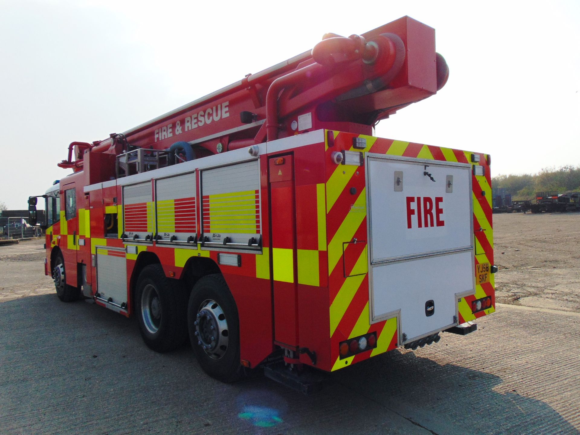 2008 Mercedes Econic CARP (Combined Aerial Rescue Pump) 6x2 Aerial Work Platform / Fire Appliance - Bild 26 aus 49