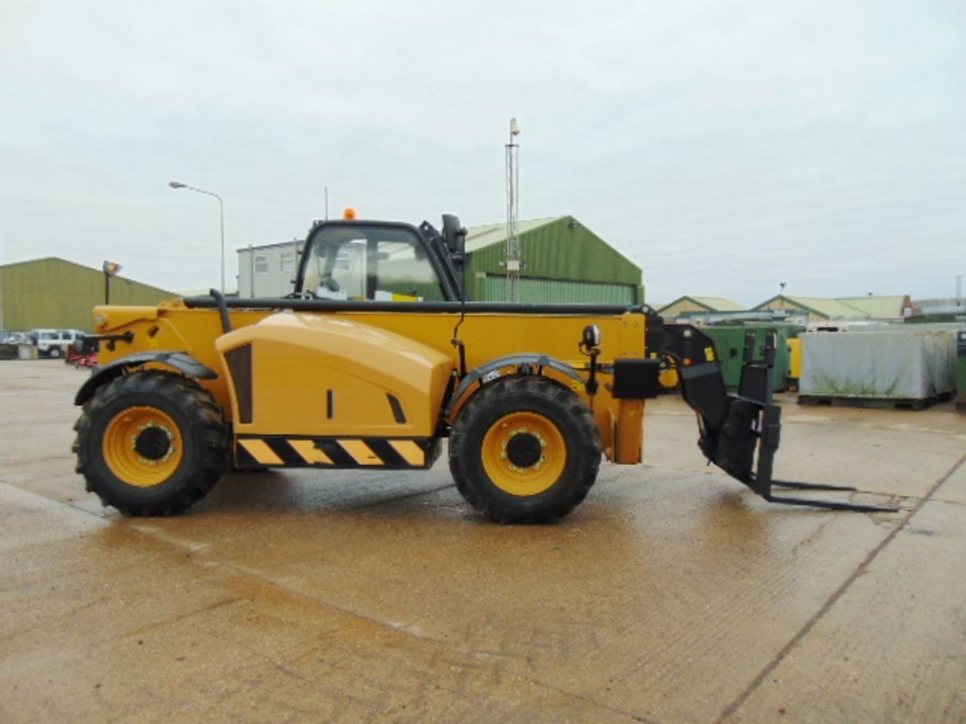 2014 Caterpillar TH414C GC 3.6 ton Telehandler - Bild 11 aus 23