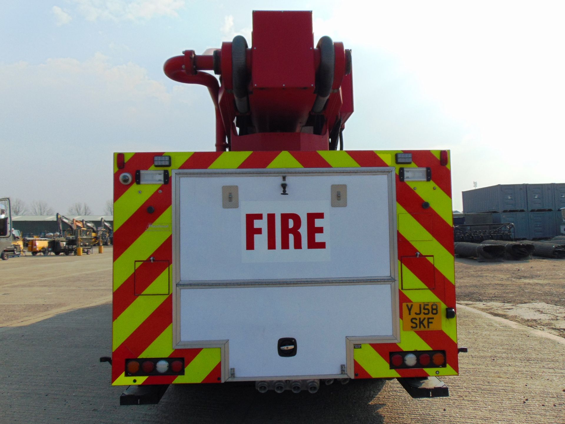 2008 Mercedes Econic CARP (Combined Aerial Rescue Pump) 6x2 Aerial Work Platform / Fire Appliance - Bild 25 aus 49