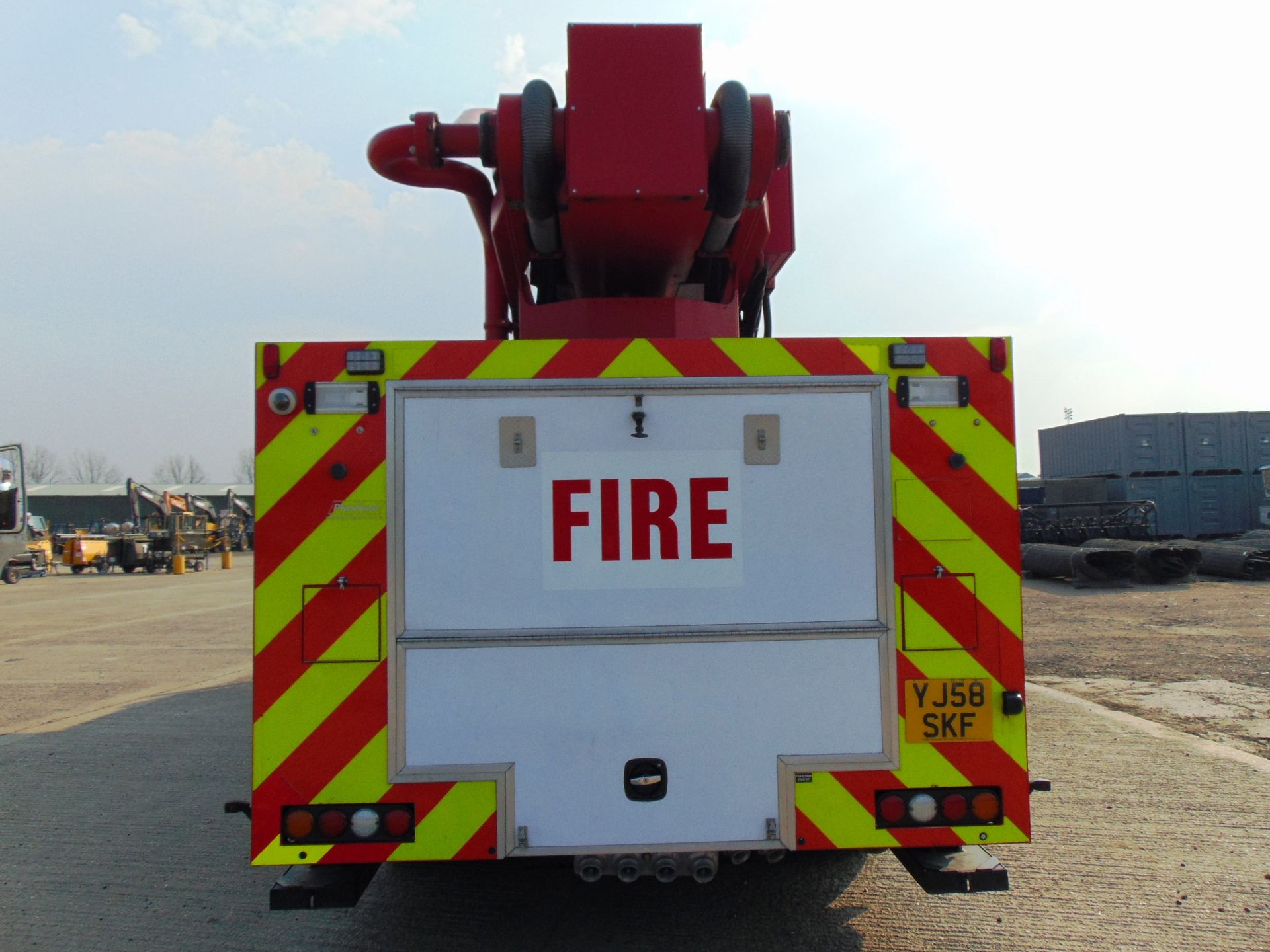 2008 Mercedes Econic CARP (Combined Aerial Rescue Pump) 6x2 Aerial Work Platform / Fire Appliance - Image 25 of 49