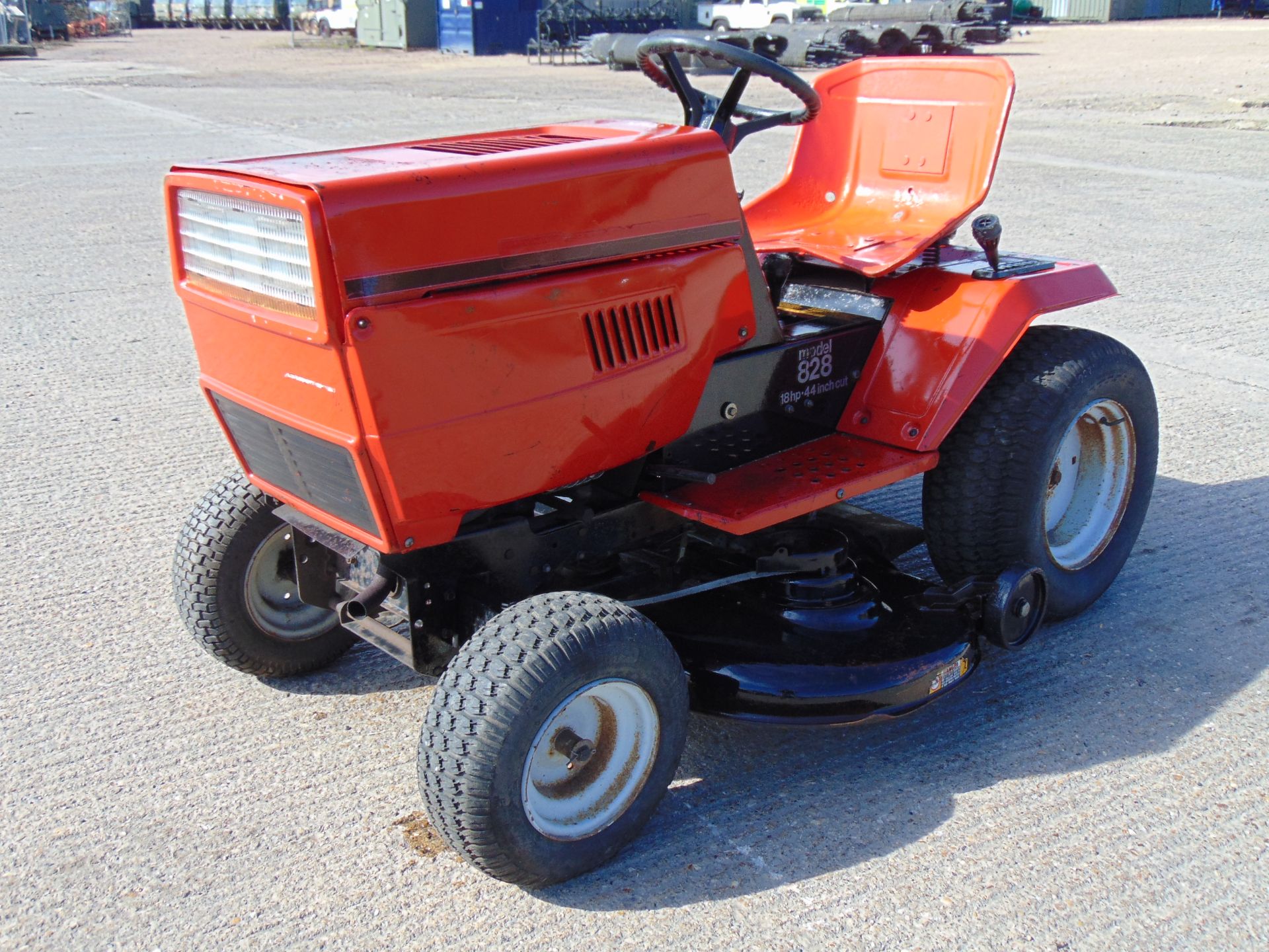 MTD Lawnflite 828 Ride On Mower - Bild 3 aus 13