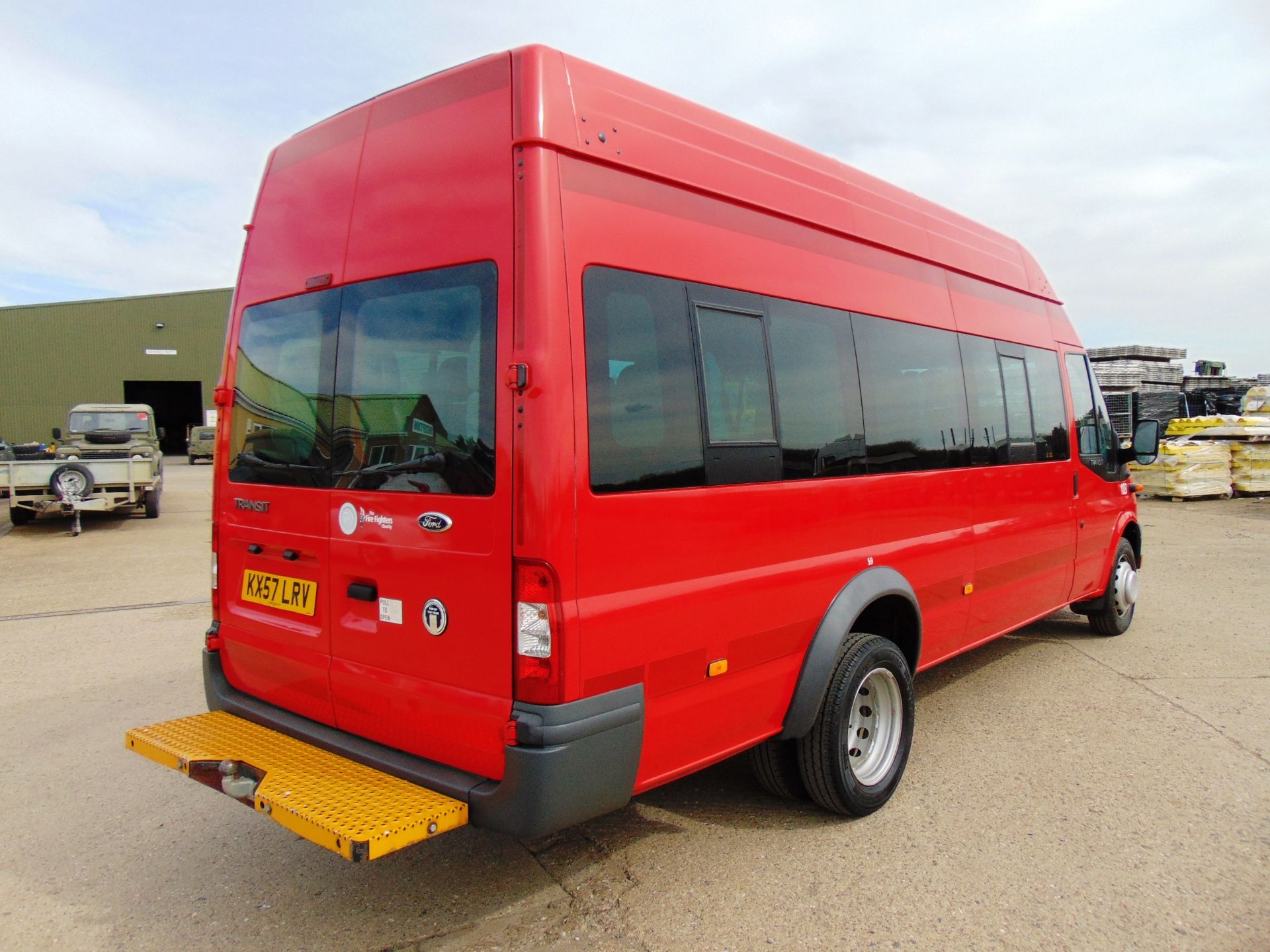 Ford Transit RWD 16 Seat Minibus - Bild 6 aus 27