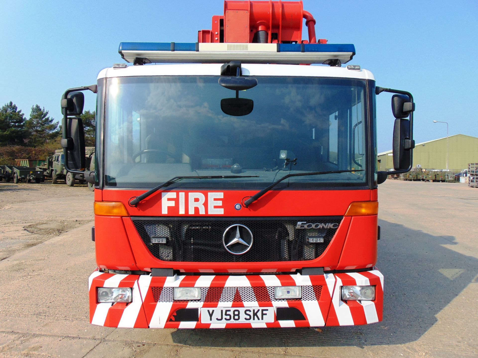 2008 Mercedes Econic CARP (Combined Aerial Rescue Pump) 6x2 Aerial Work Platform / Fire Appliance - Image 42 of 49