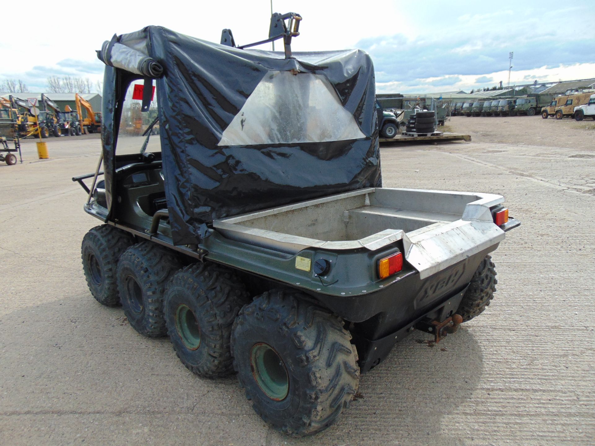 2013 Hunter 8x8 Amphibious Special Utility Vehicle - Bild 7 aus 23