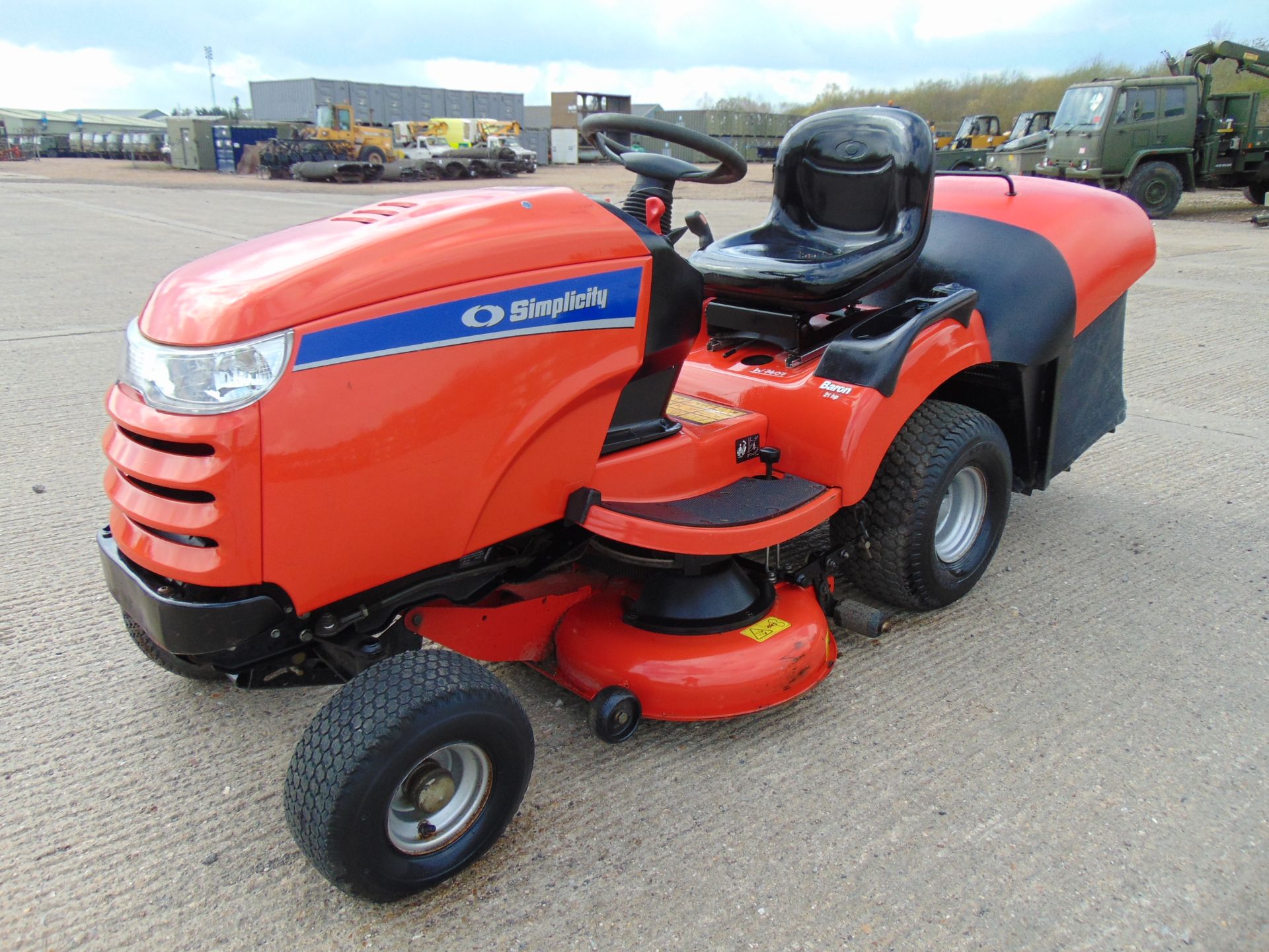 Simplicity Baron Ride On Mower / Garden Tractor - Bild 3 aus 14