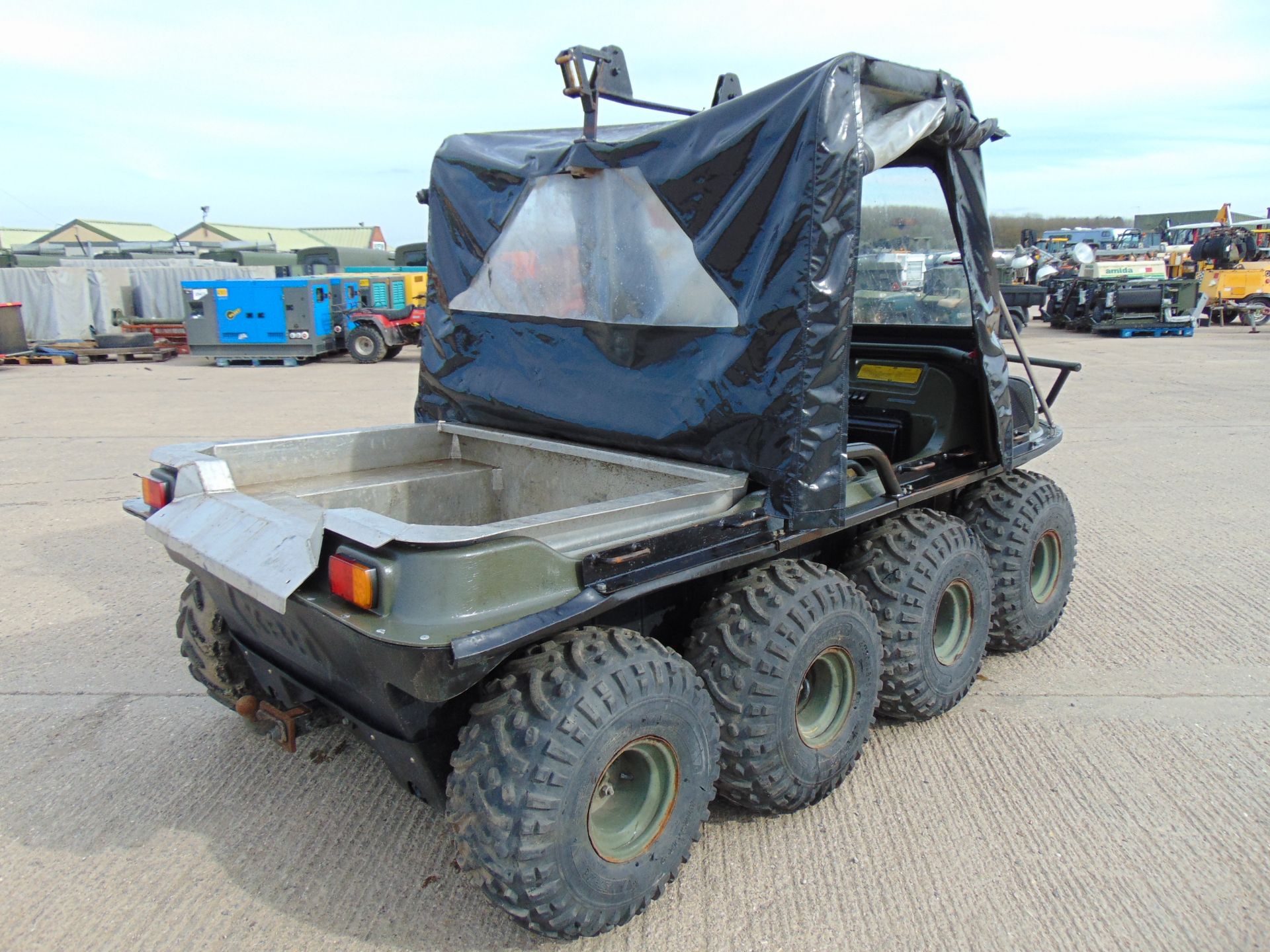 2013 Hunter 8x8 Amphibious Special Utility Vehicle - Image 5 of 23