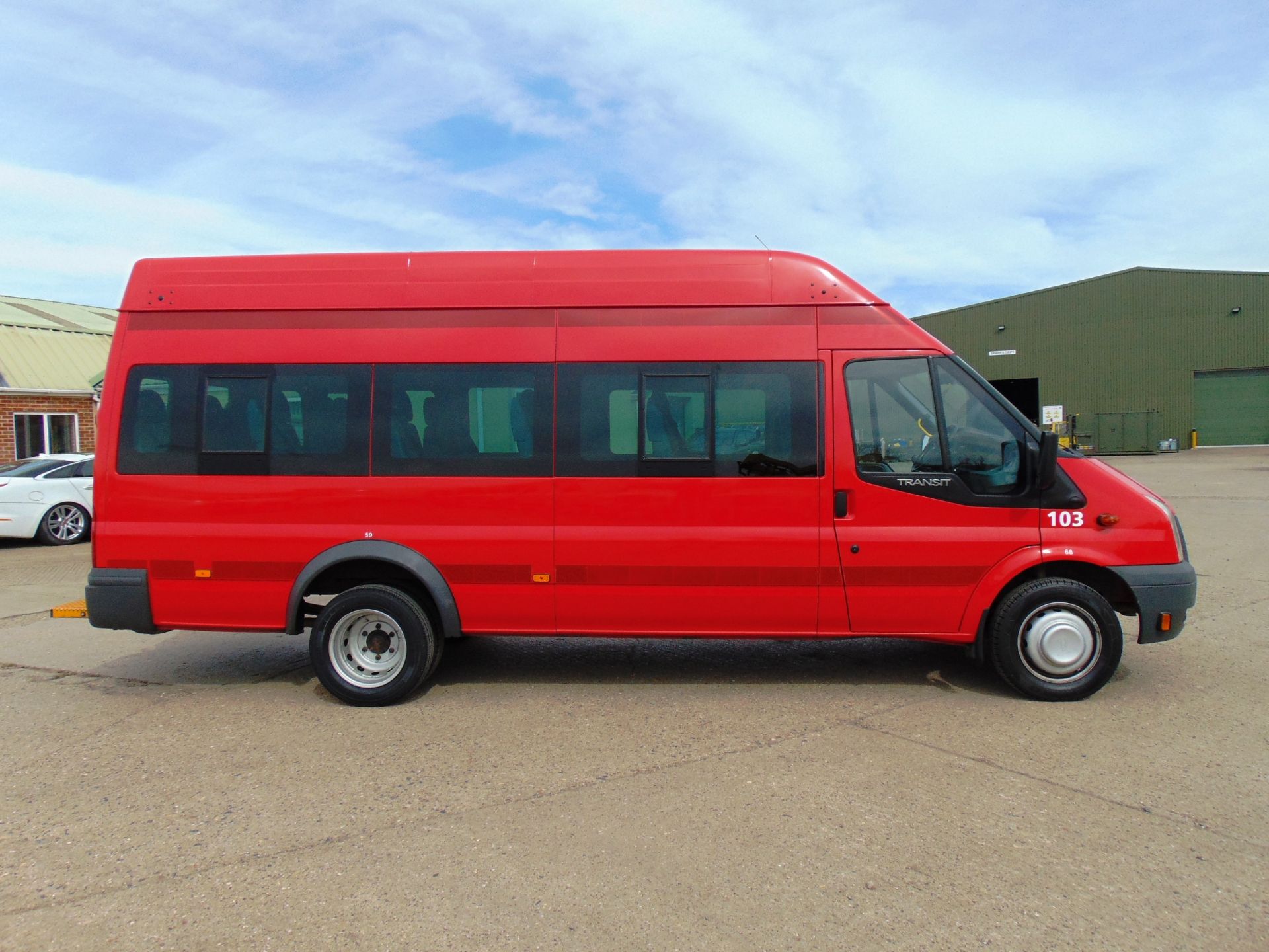 Ford Transit RWD 16 Seat Minibus - Image 5 of 27