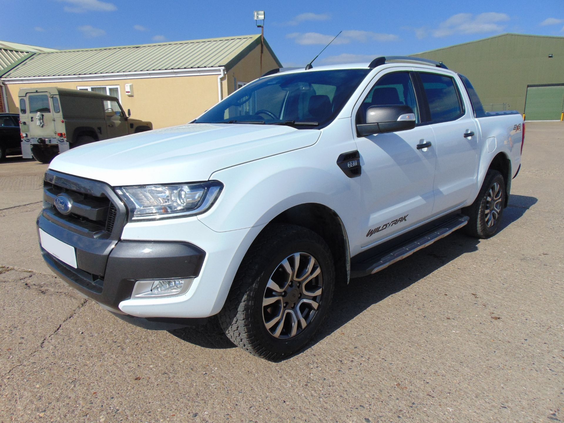 2016 Ford Ranger 3.2 Wildtrak 4x4 Double Cab Pickup in Frozen white - Image 3 of 36