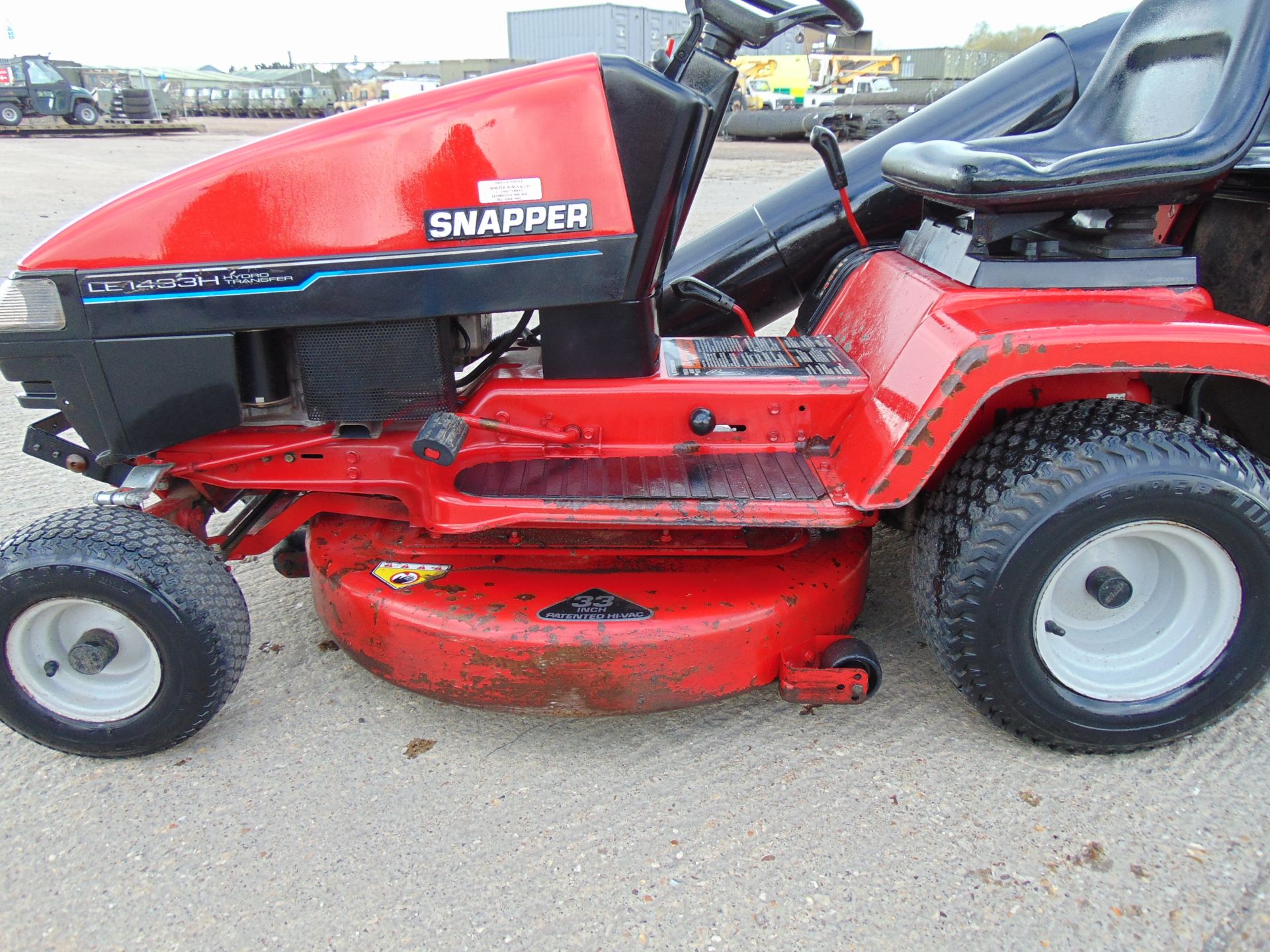 Snapper LE1433H Ride On Mower - Bild 10 aus 14