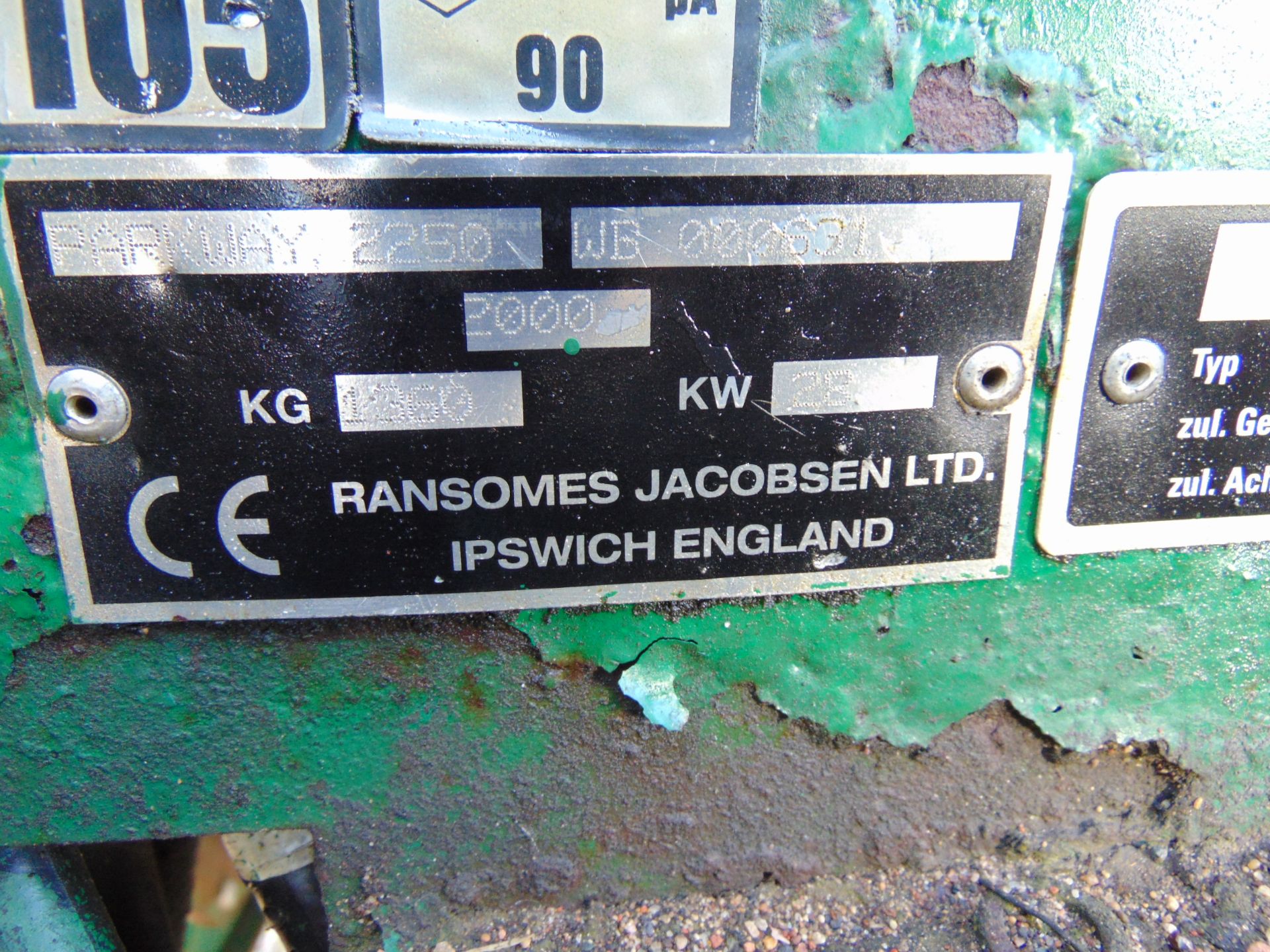 Ransomes Parkway 2250 Triple Gang Ride On Mower ONLY 269 Hours! - Image 17 of 19