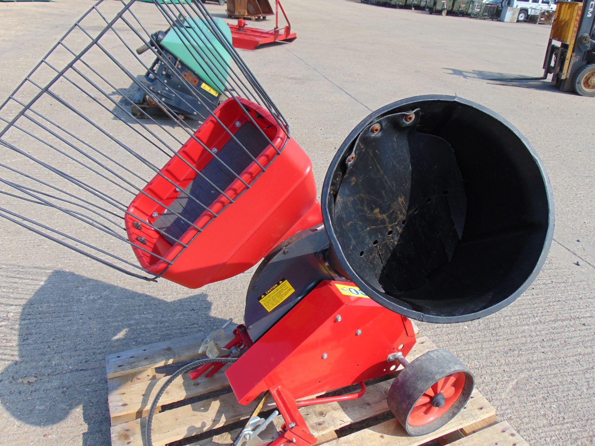 Countax Ride On Mower PTO Chipper/ Shredder Attachment - Image 10 of 10