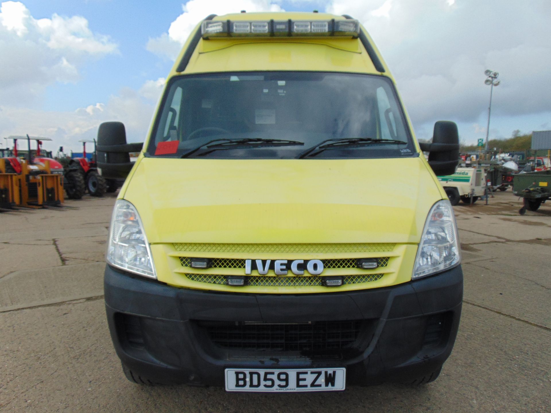 2010 Iveco Daily 65C18 3.0 HPT Long Wheel Base High roof panel van ONLY 8,667 miles! - Bild 2 aus 28