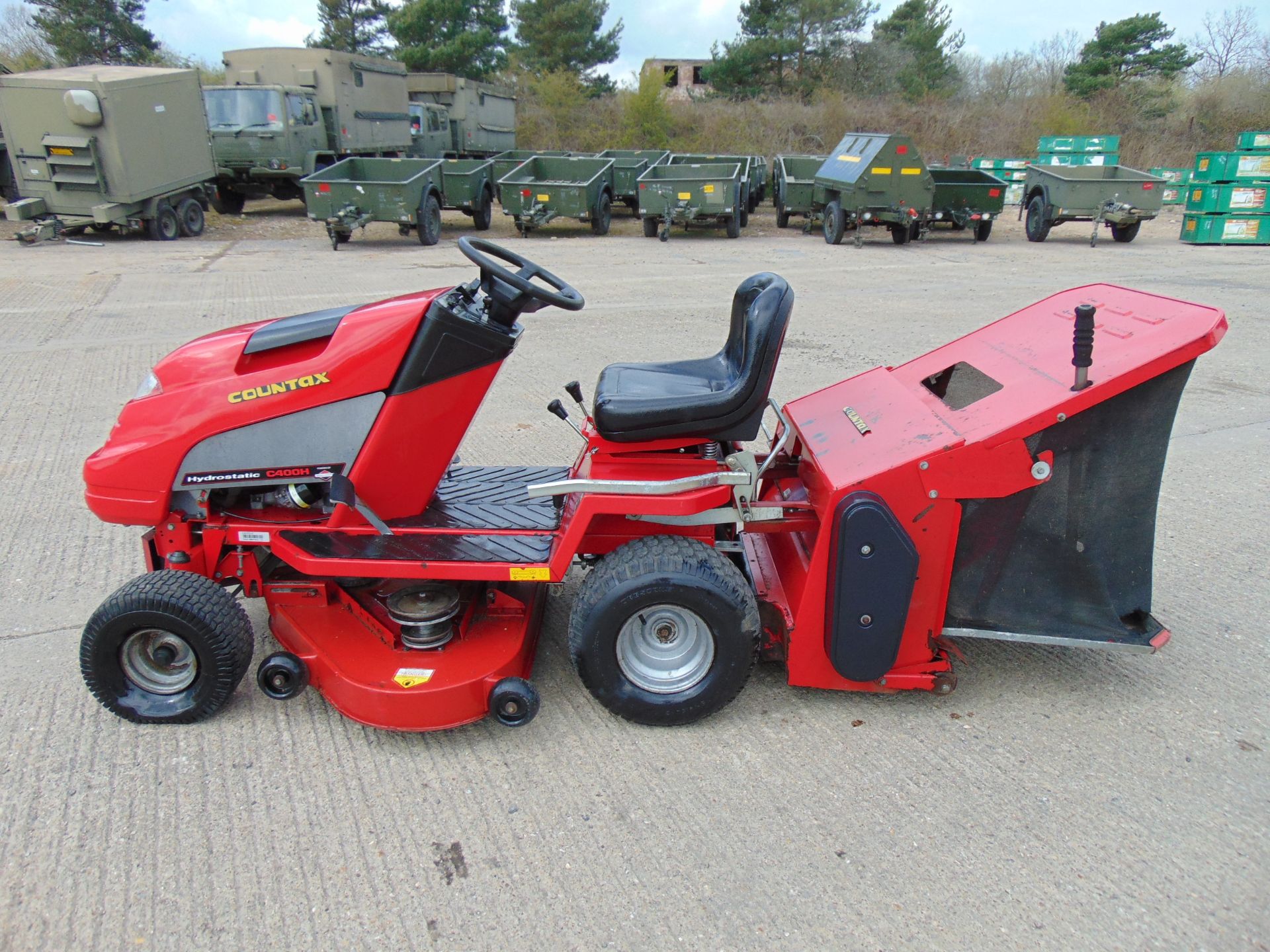 Countax C400H Ride On Mower / Lawn Tractor - Image 4 of 13