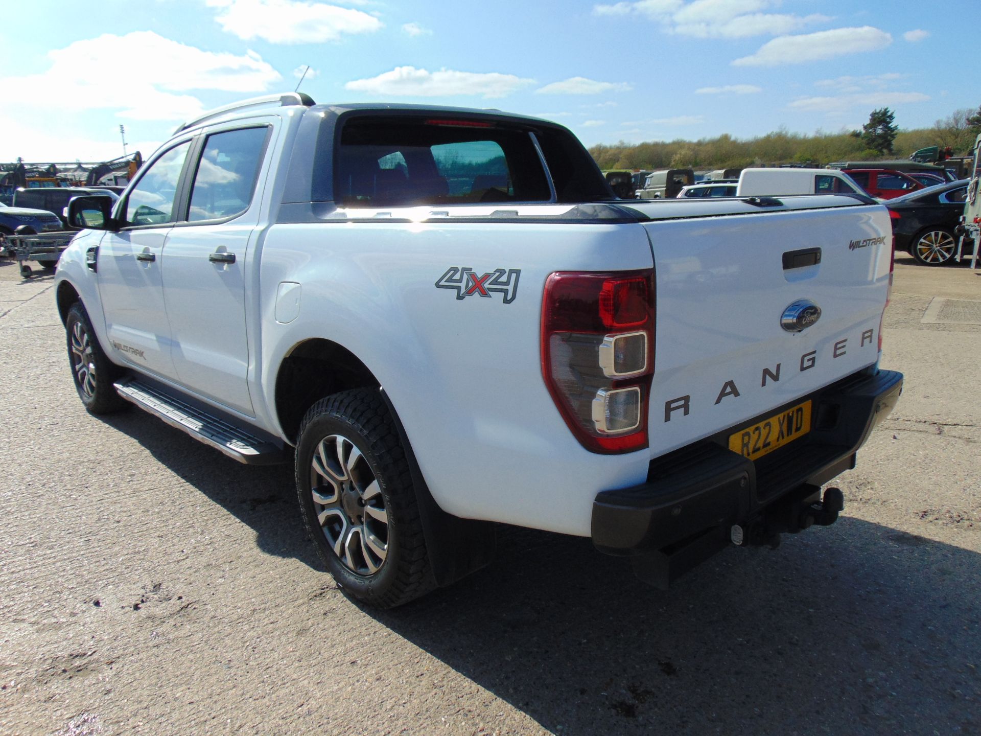 2016 Ford Ranger 3.2 Wildtrak 4x4 Double Cab Pickup in Frozen white - Bild 8 aus 36