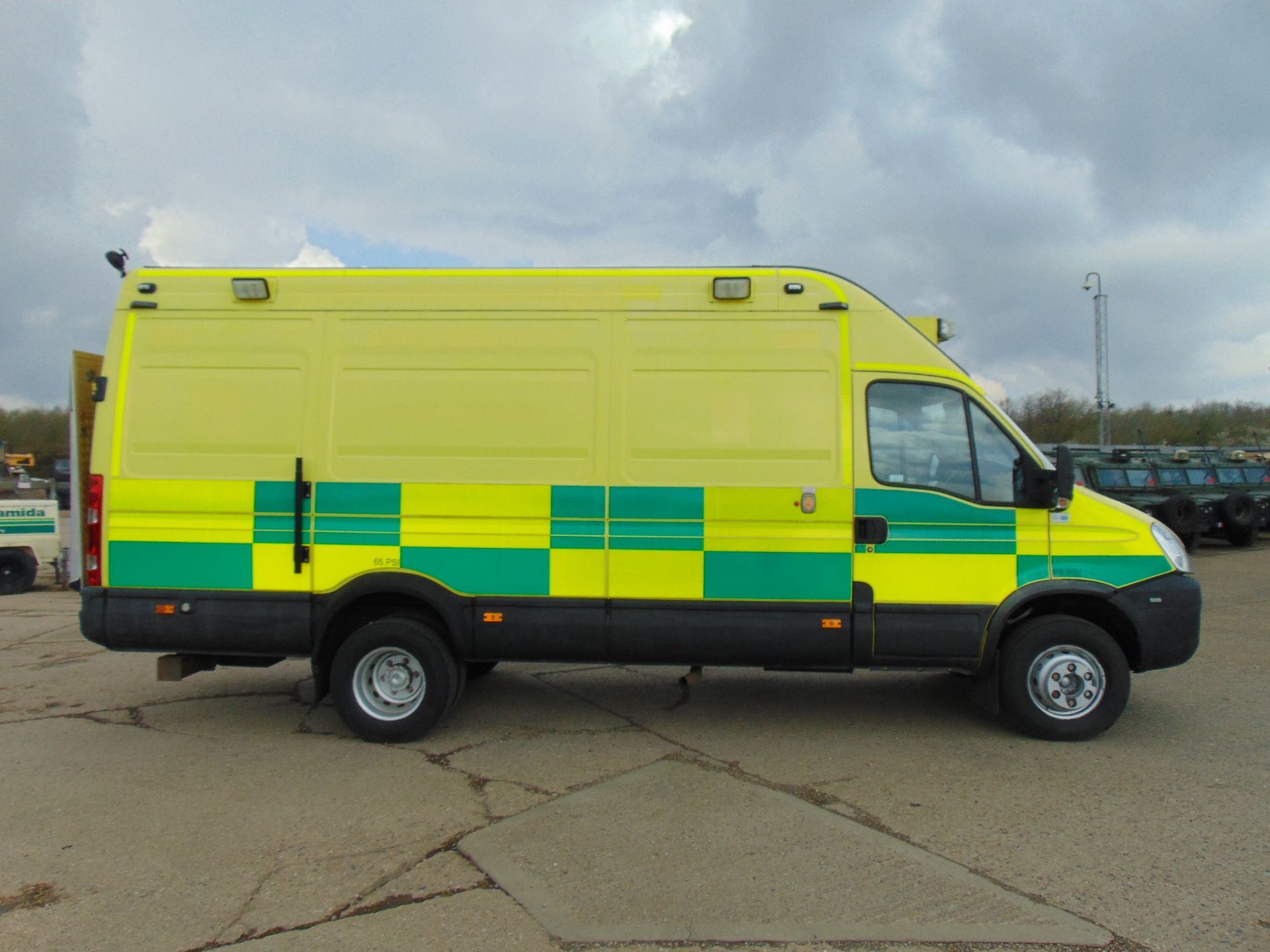 2010 Iveco Daily 65C18 3.0 HPT Long Wheel Base High roof panel van ONLY 8,667 miles! - Bild 5 aus 28