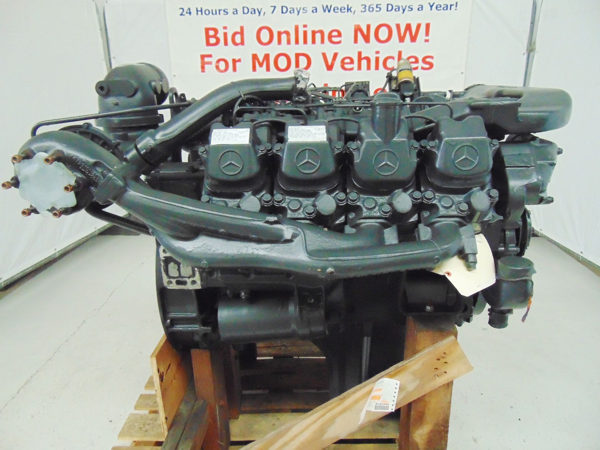 Brand New & Unused Mercedes-Benz OM442LA V8 Twin Turbo Diesel Engine - Image 9 of 16