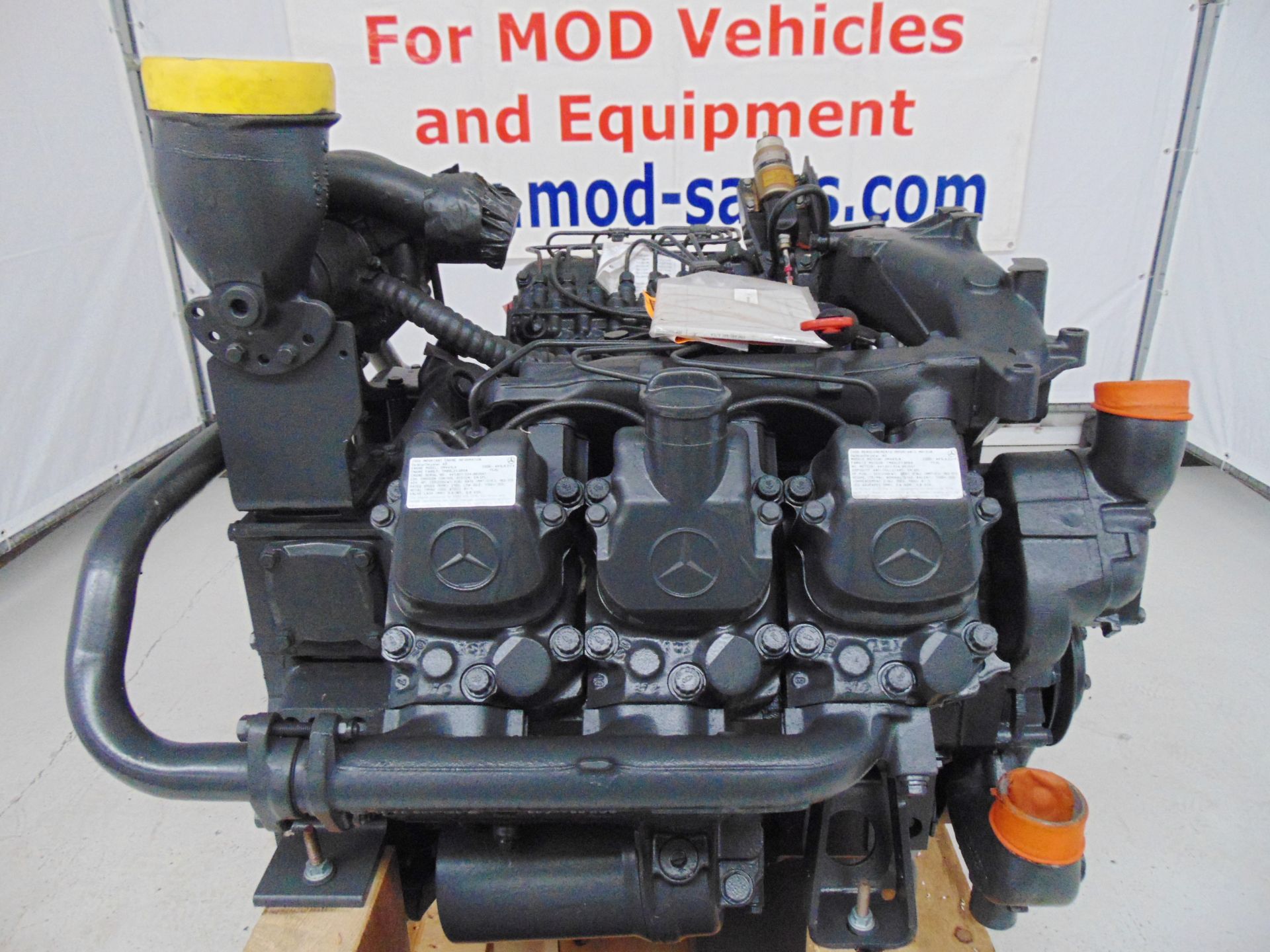 Brand New & Unused Mercedes-Benz OM441LA V6 Turbo Diesel Engine - Image 2 of 18