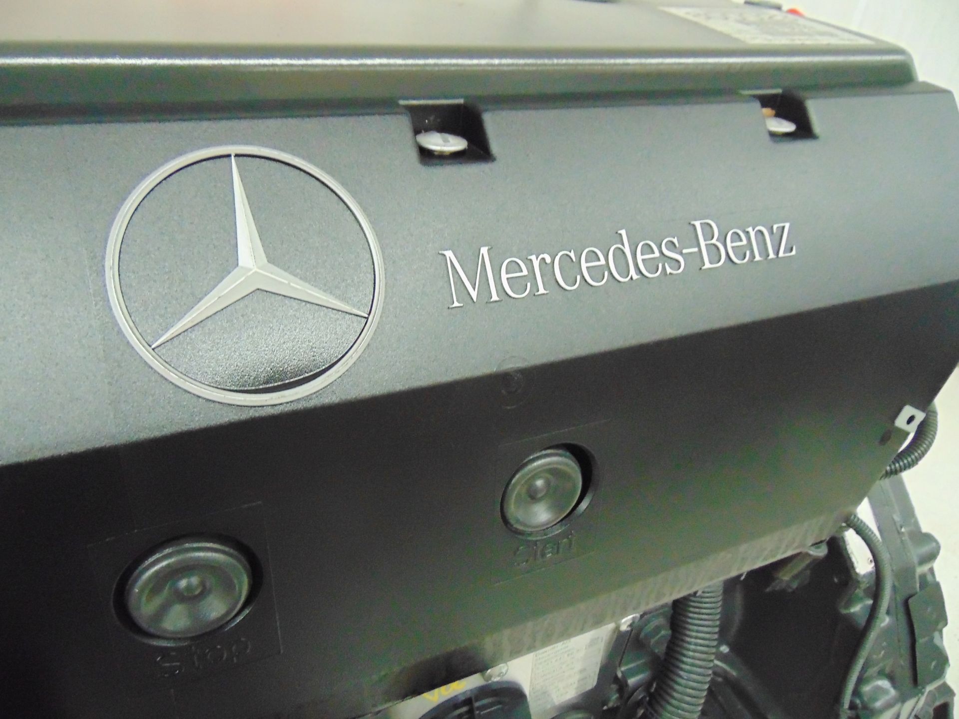 Brand New & Unused Mercedes-Benz OM904LA Turbo Diesel Engine - Image 3 of 15