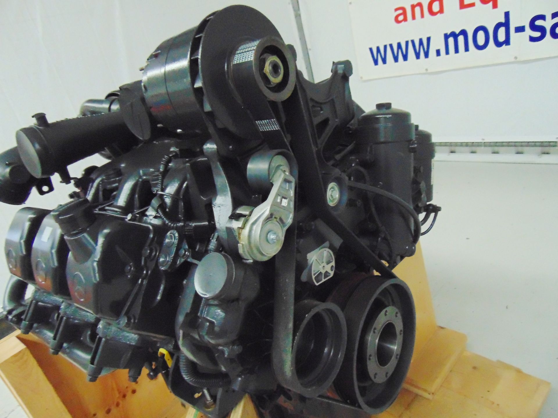 Factory Reconditioned Mercedes-Benz OM501LA V6 Turbo Diesel Engine - Image 13 of 20