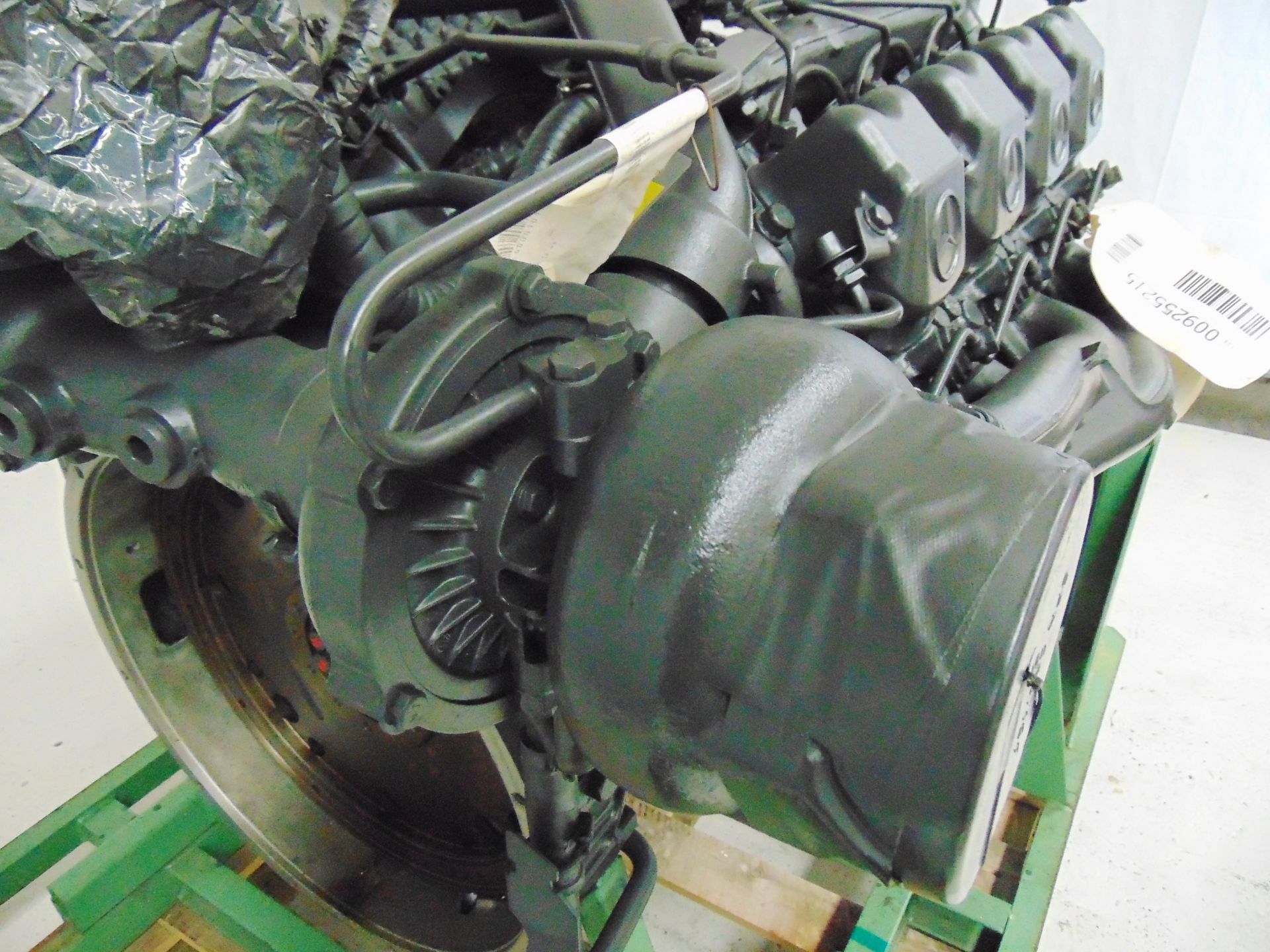 Brand New & Unused Mercedes-Benz OM402LA V8 Twin Turbo Diesel Engine - Image 6 of 17