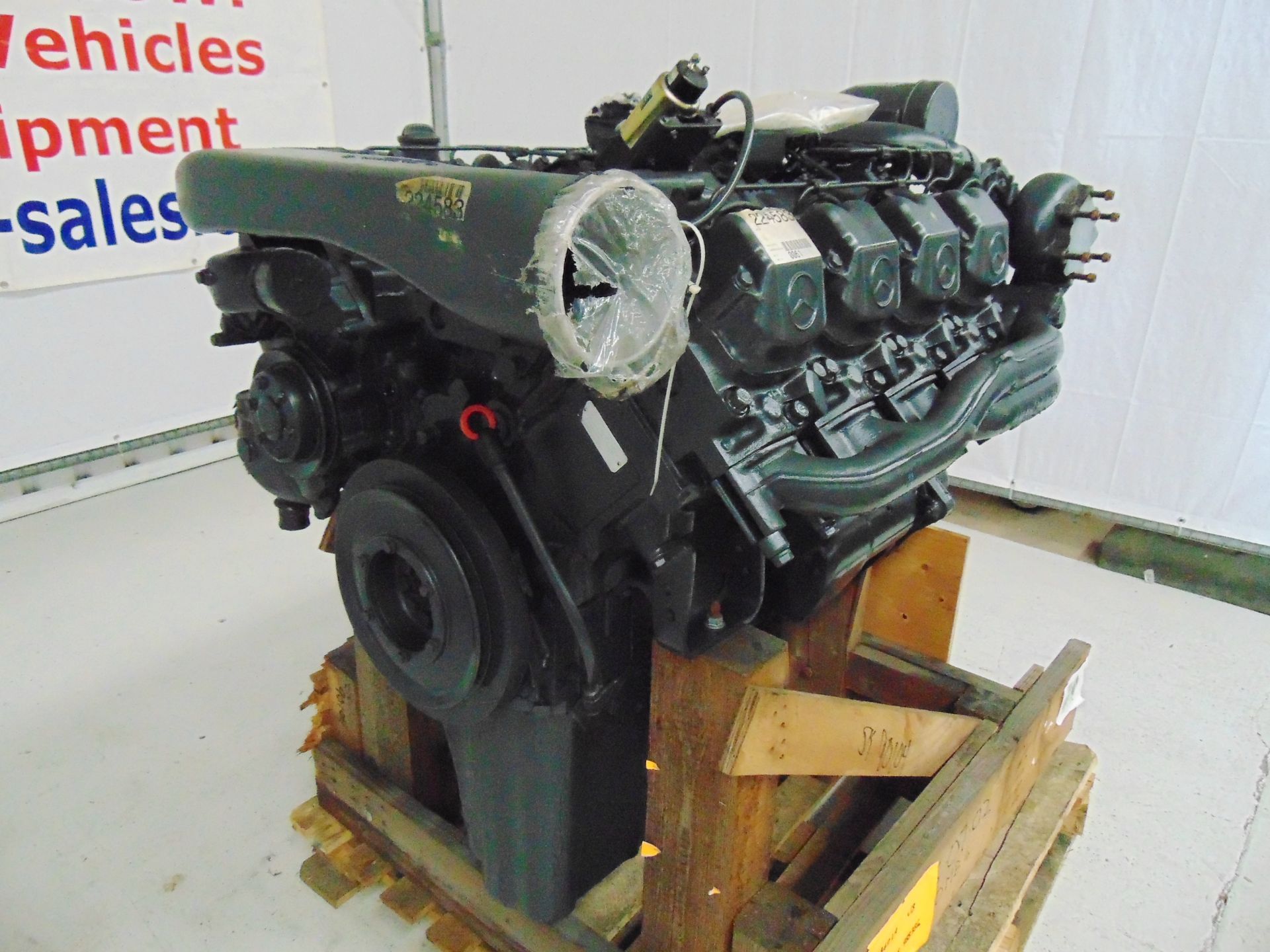 Brand New & Unused Mercedes-Benz OM442LA V8 Twin Turbo Diesel Engine - Image 3 of 16