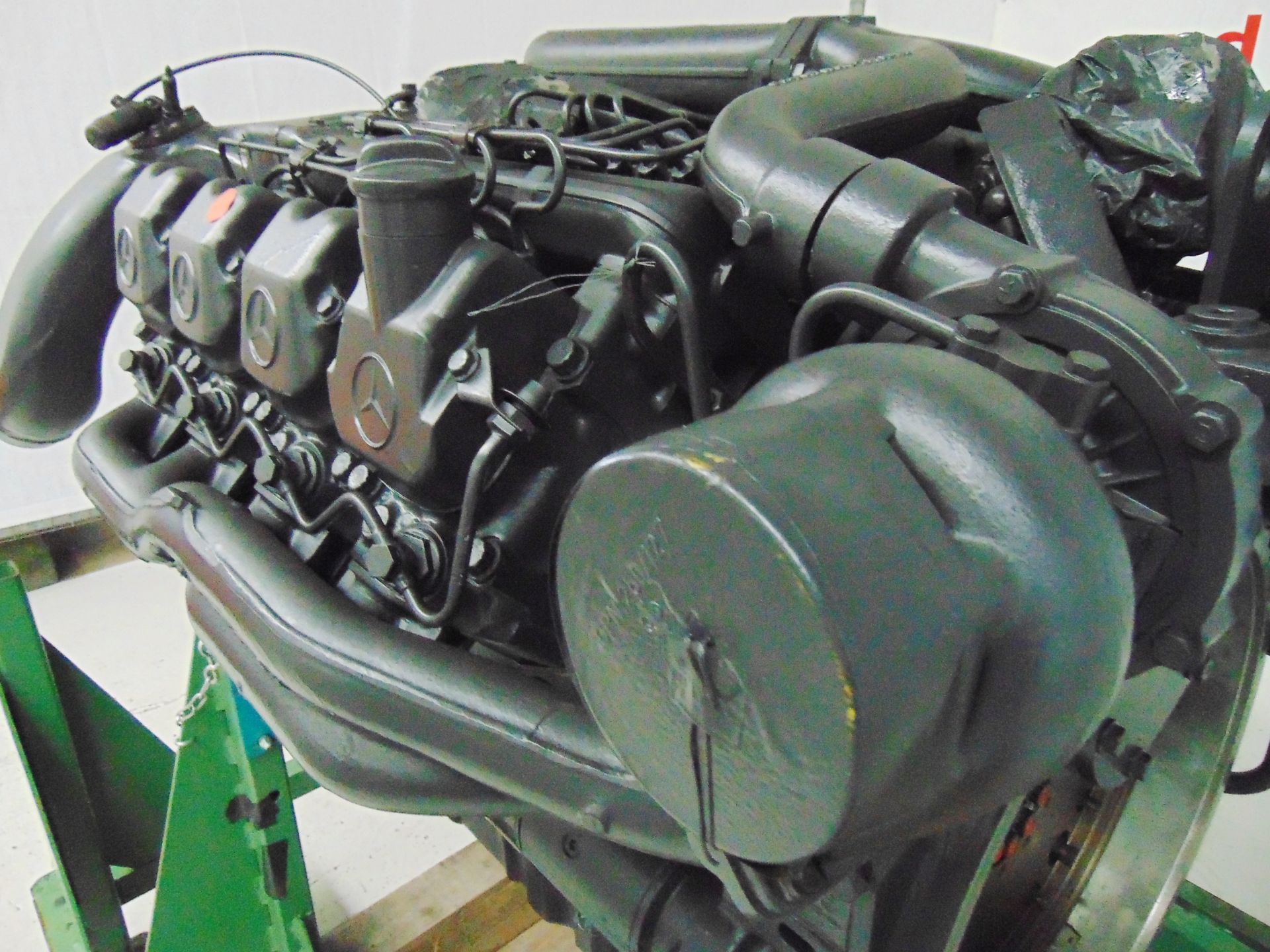 Brand New & Unused Mercedes-Benz OM402LA V8 Twin Turbo Diesel Engine - Image 15 of 17