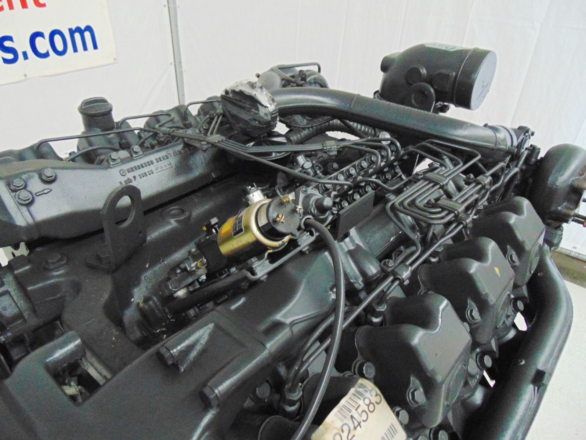 Brand New & Unused Mercedes-Benz OM442LA V8 Twin Turbo Diesel Engine - Image 7 of 16