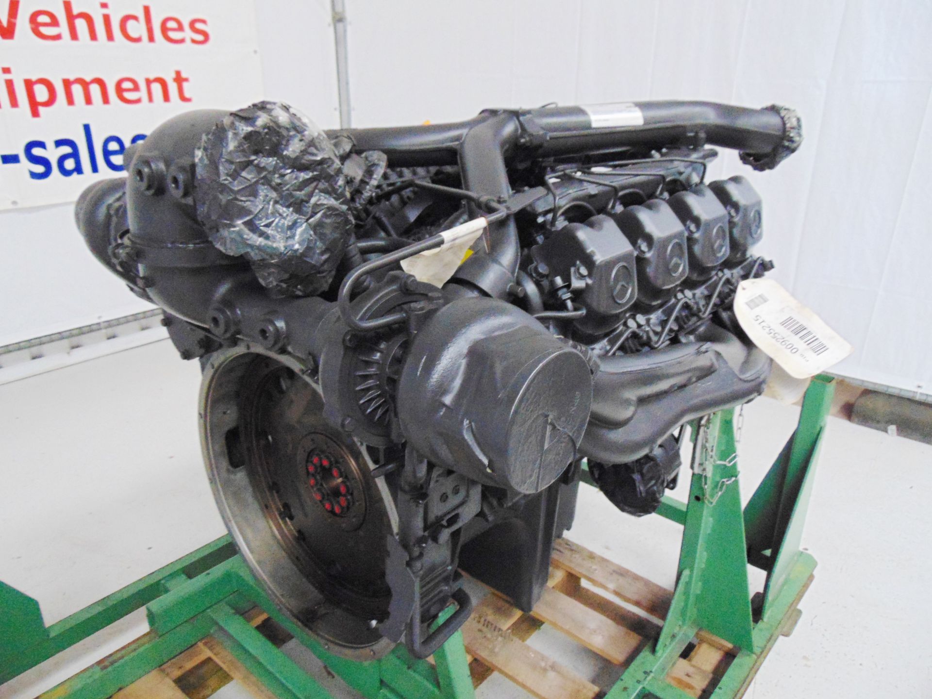 Brand New & Unused Mercedes-Benz OM402LA V8 Twin Turbo Diesel Engine - Image 4 of 17