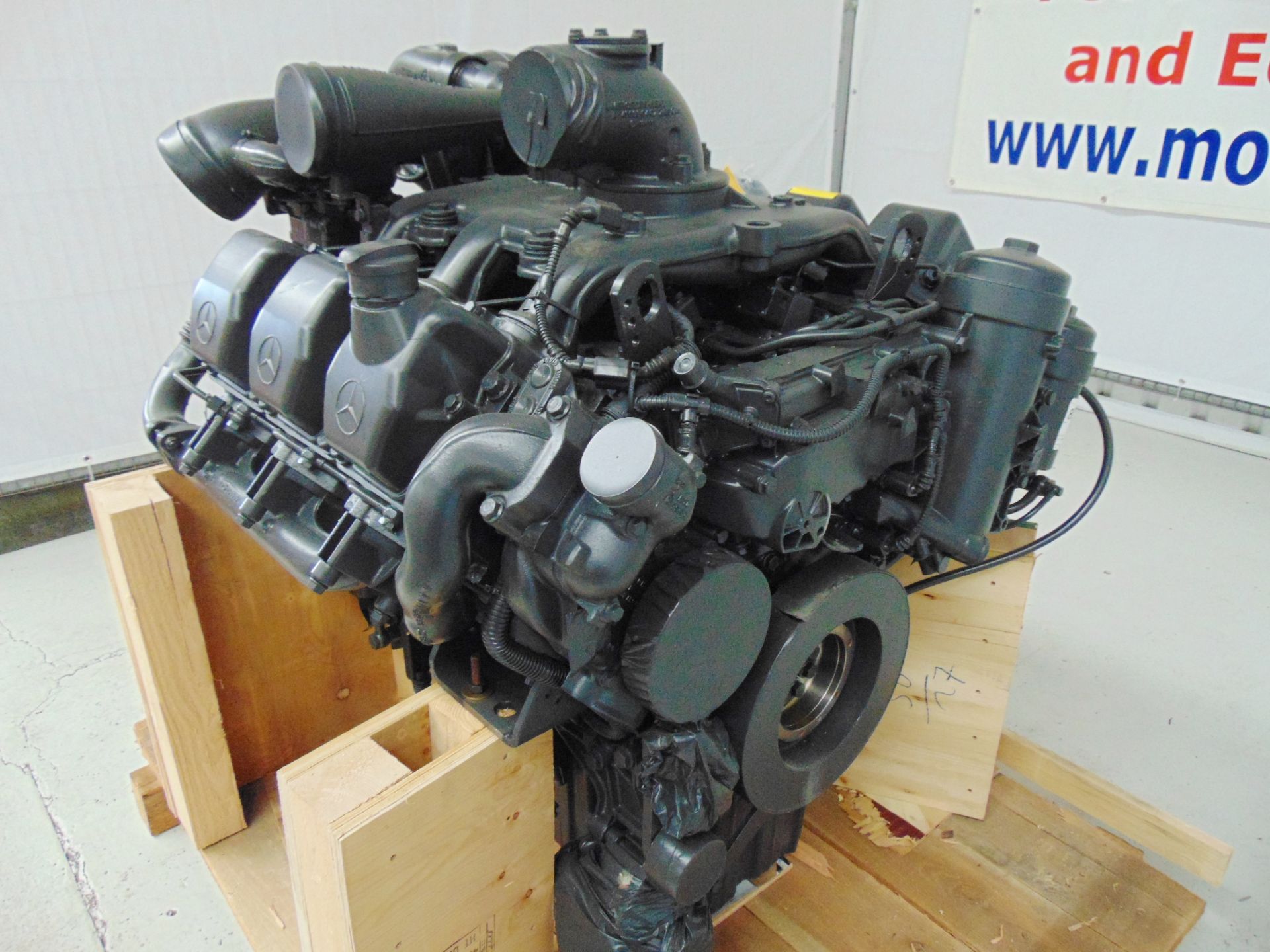 Brand New & Unused Mercedes-Benz OM501LA V6 Turbo Diesel Engine - Image 7 of 16