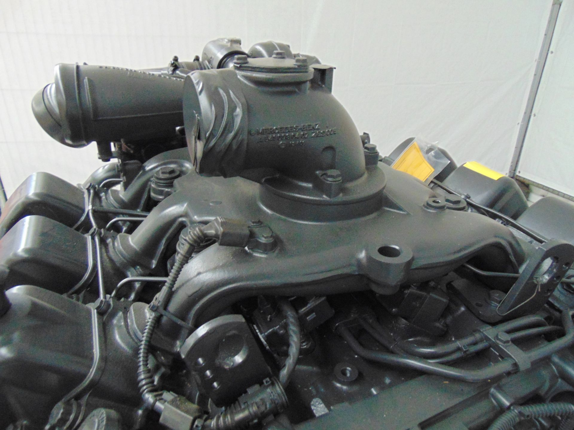 Brand New & Unused Mercedes-Benz OM501LA V6 Turbo Diesel Engine - Image 9 of 16