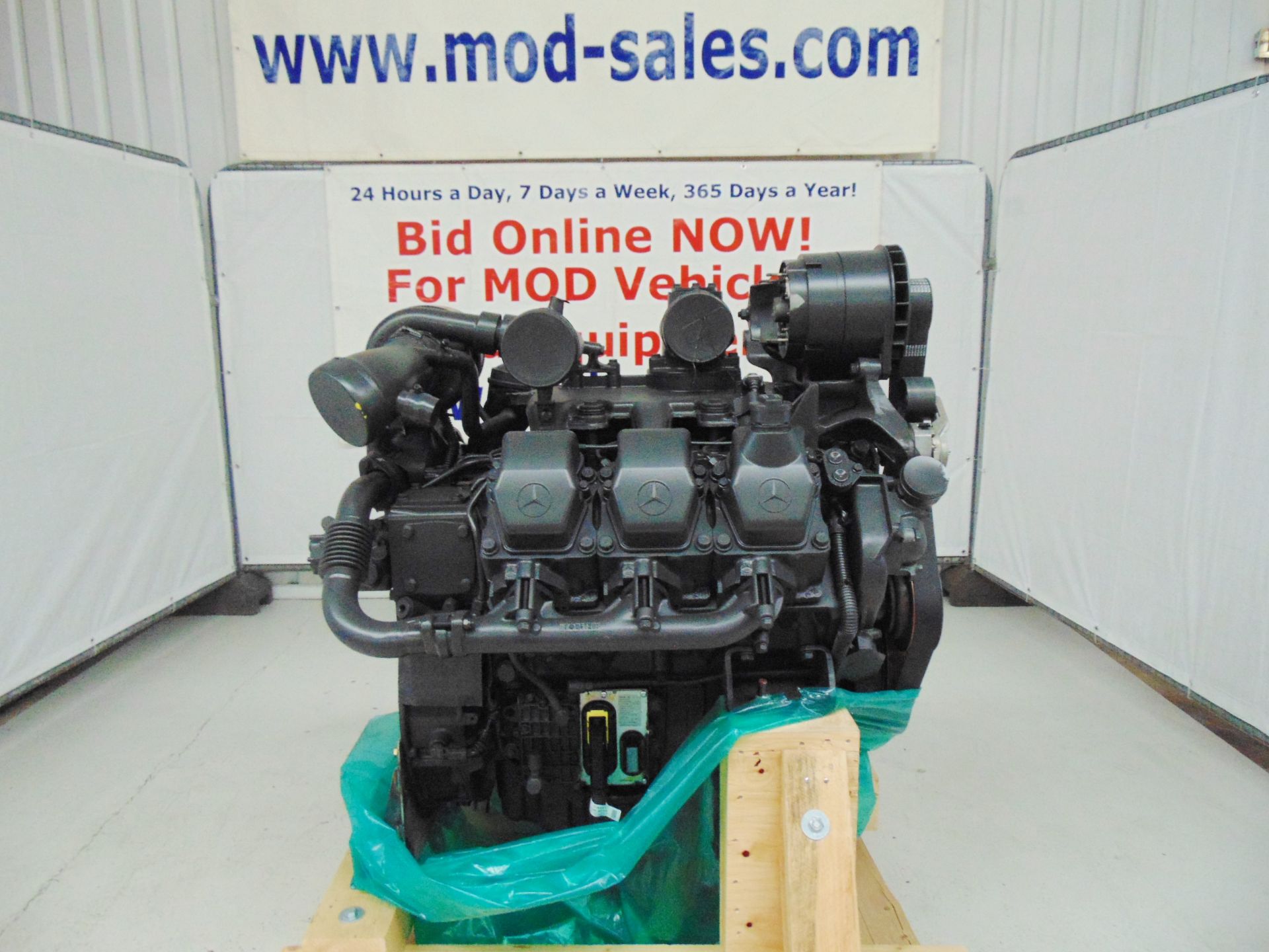 Brand New & Unused Mercedes-Benz OM501LA V6 Turbo Diesel Engine